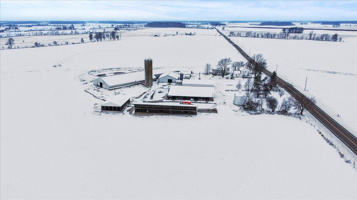 17683 OH-117, Waynesfield, Ohio 45896