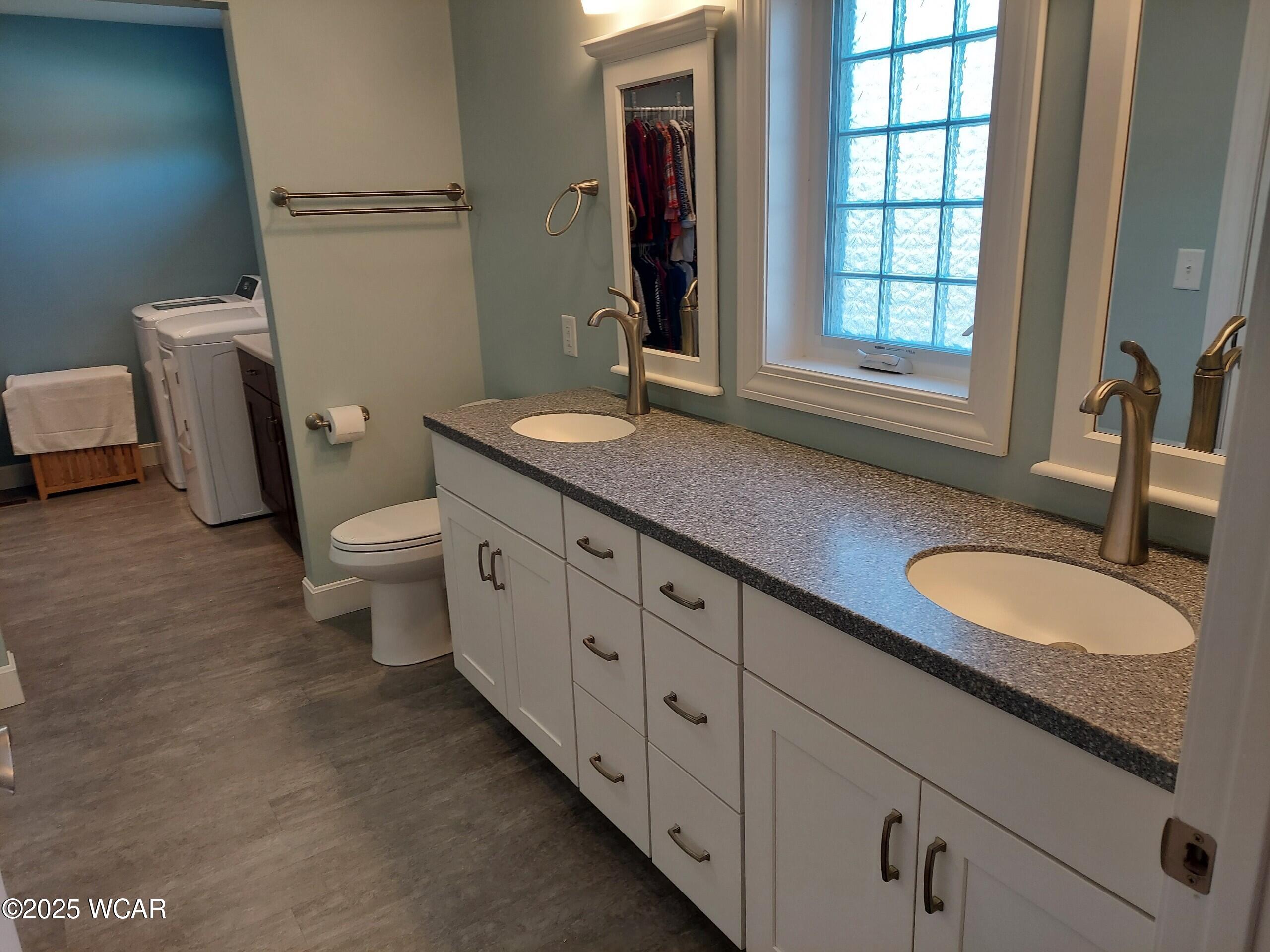 1784 Woodberry Creek Drive, Lima, Ohio