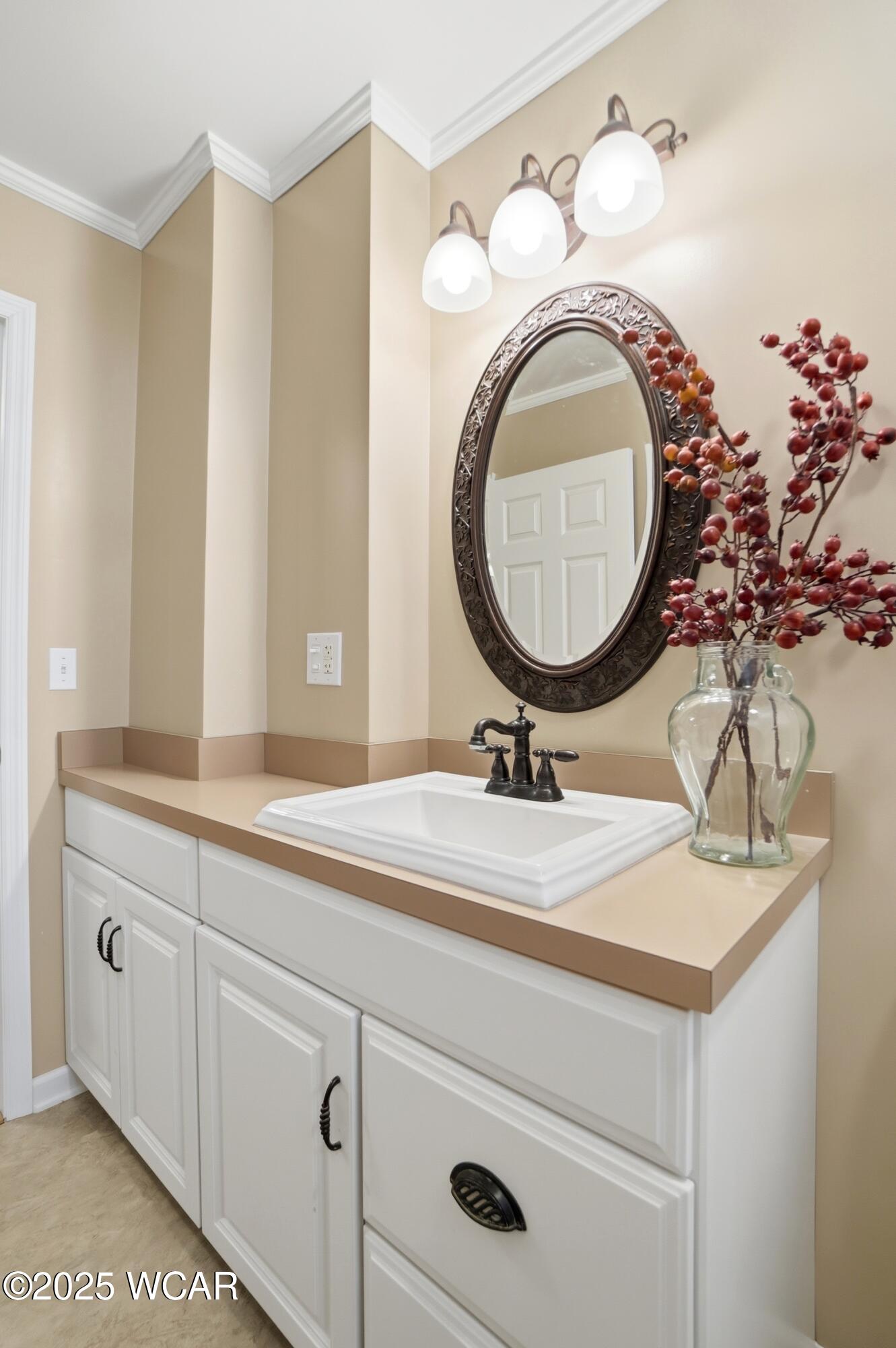 900 Front Street, Alger, Ohio