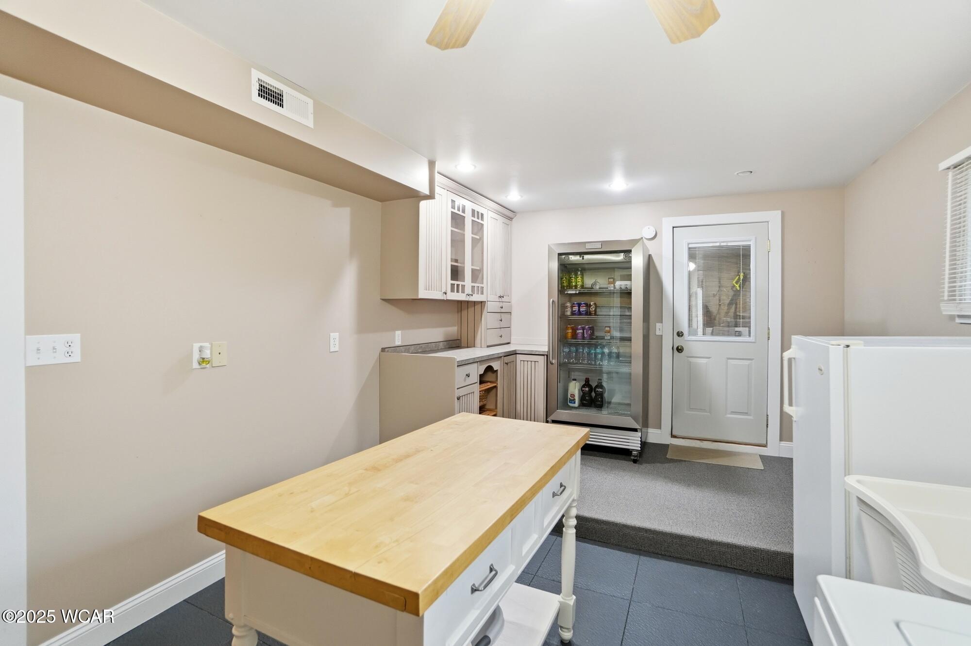 900 Front Street, Alger, Ohio