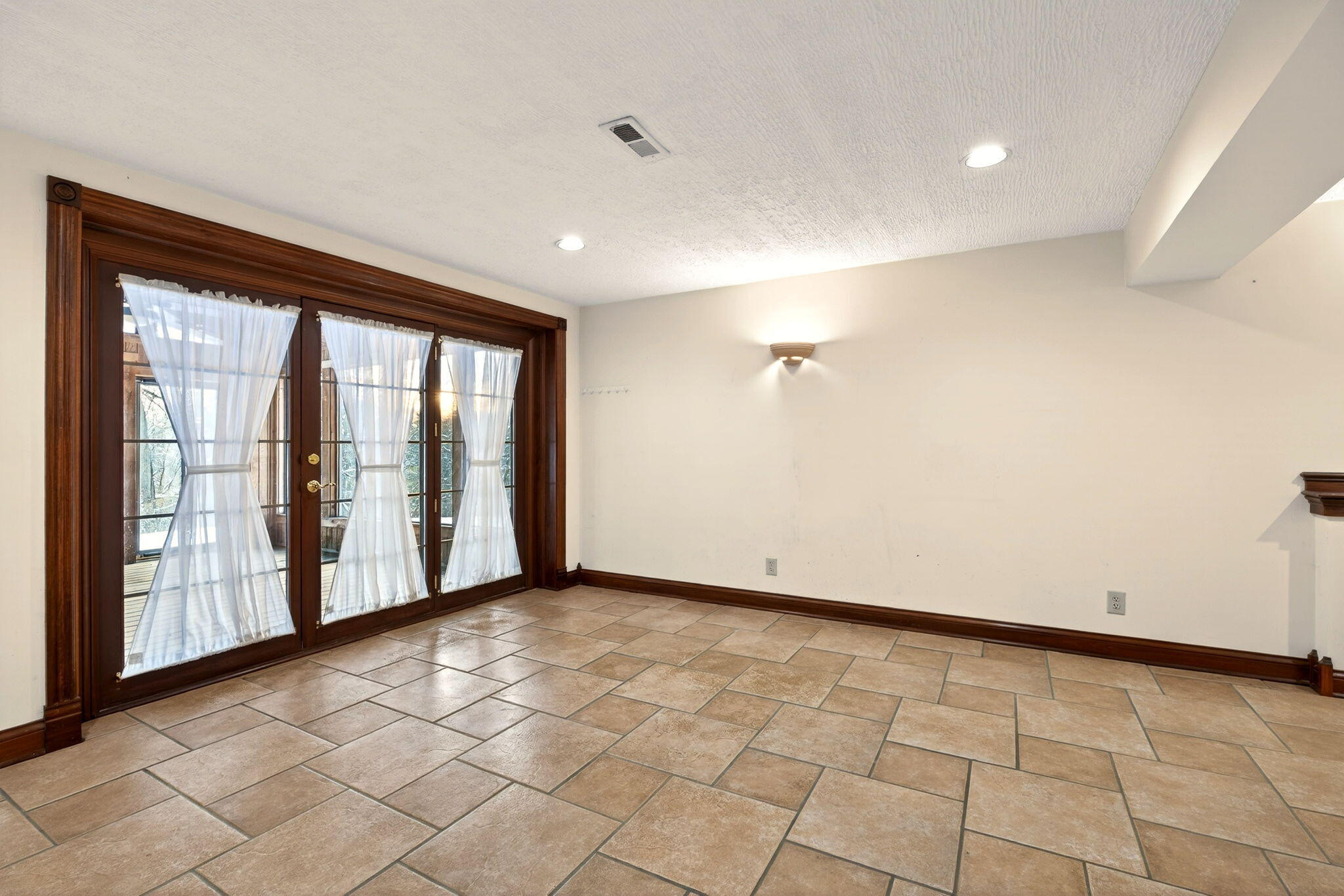 1650 Cranbrook Drive, New Carlisle, Ohio 45344