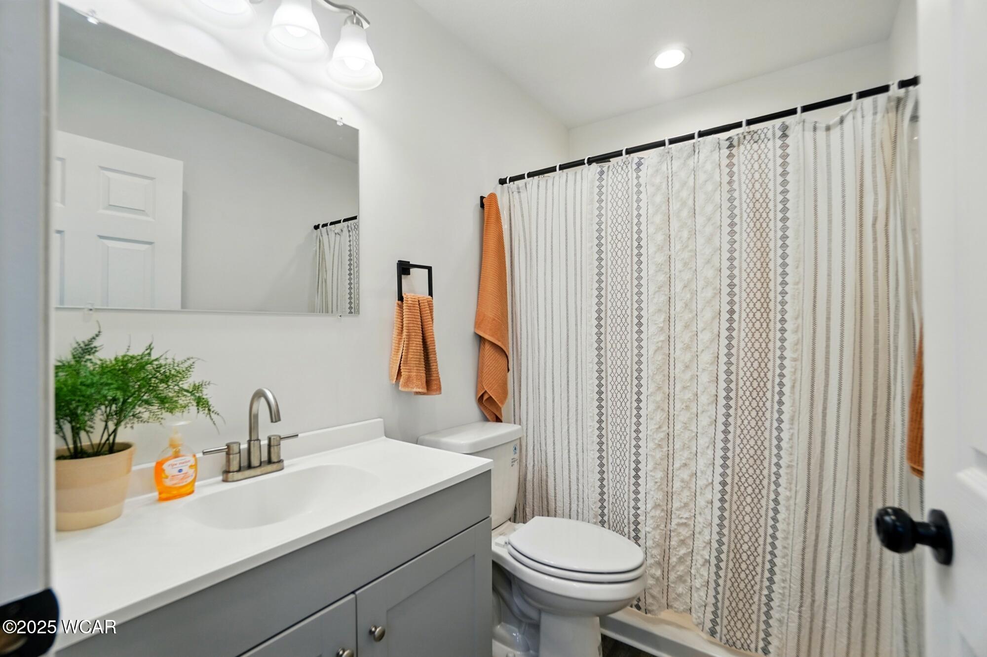 1069 Kemp Road, Lima, Ohio