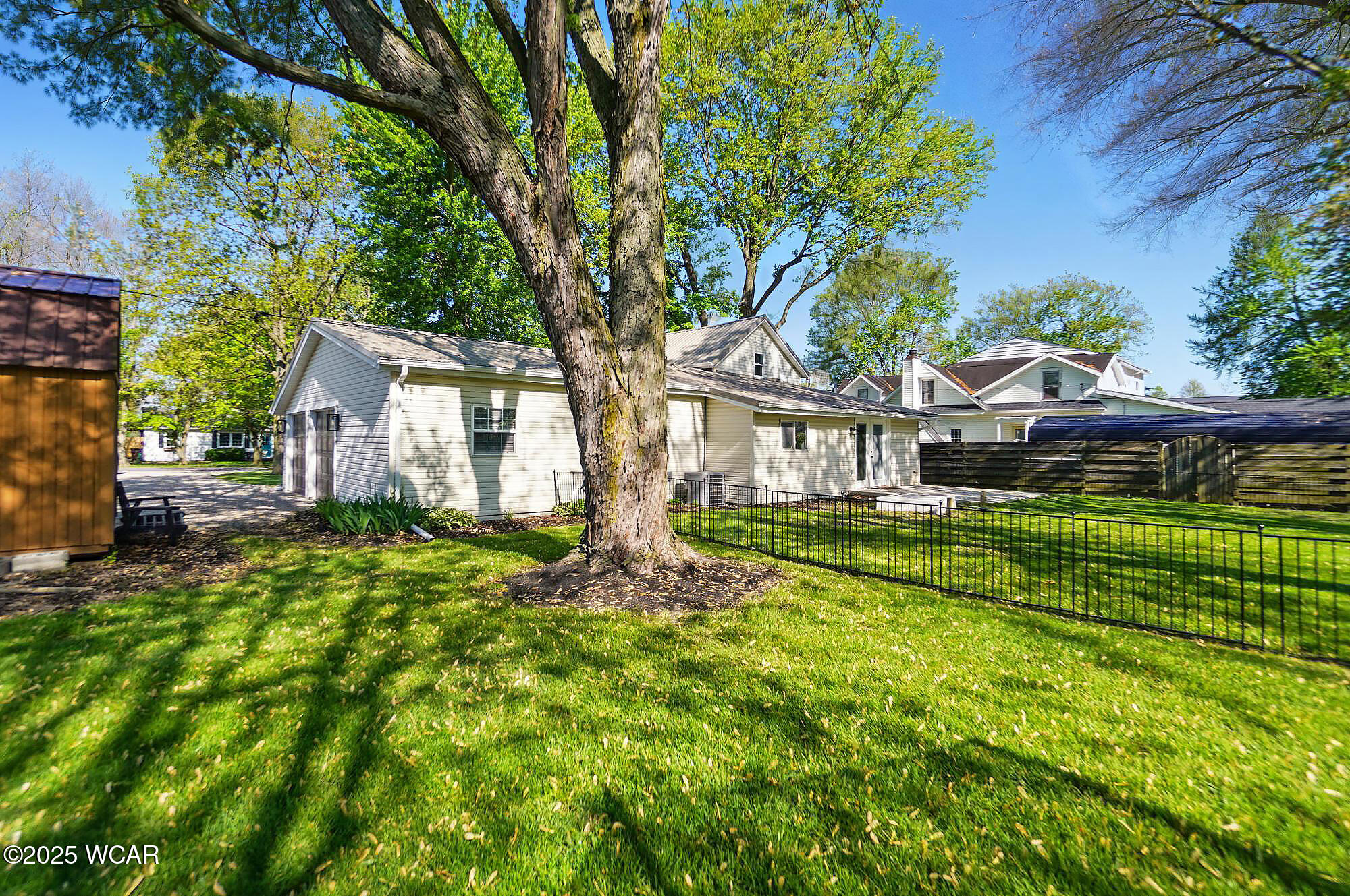 1069 Kemp Road, Lima, Ohio