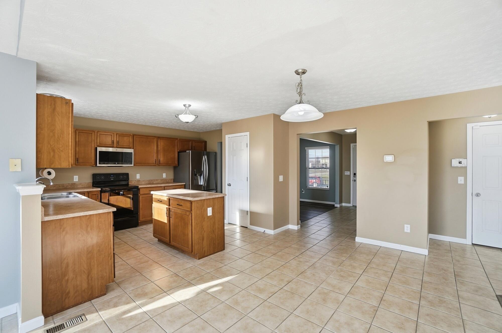 6906 Buell Lane, Dayton, Ohio 45424