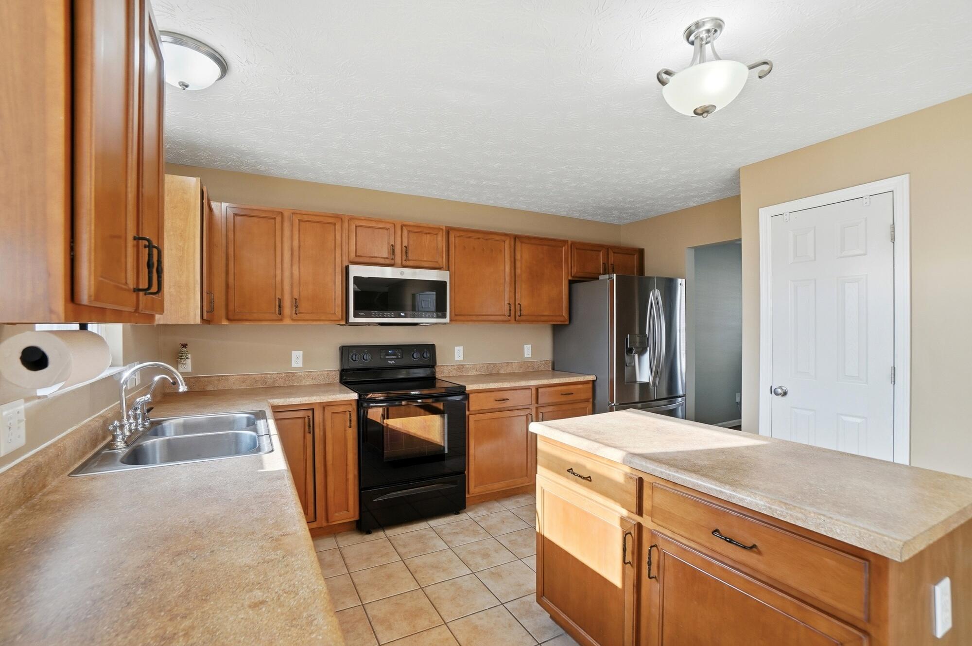 6906 Buell Lane, Dayton, Ohio 45424