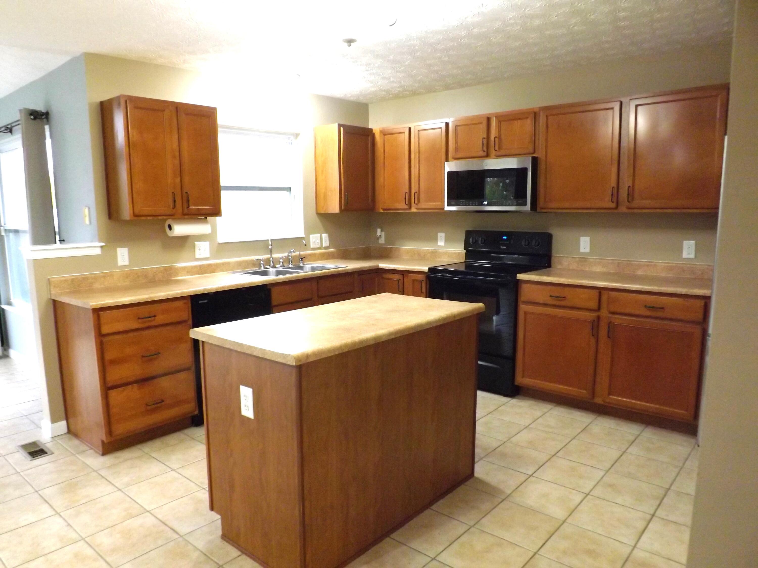 6906 Buell Lane, Dayton, Ohio 45424