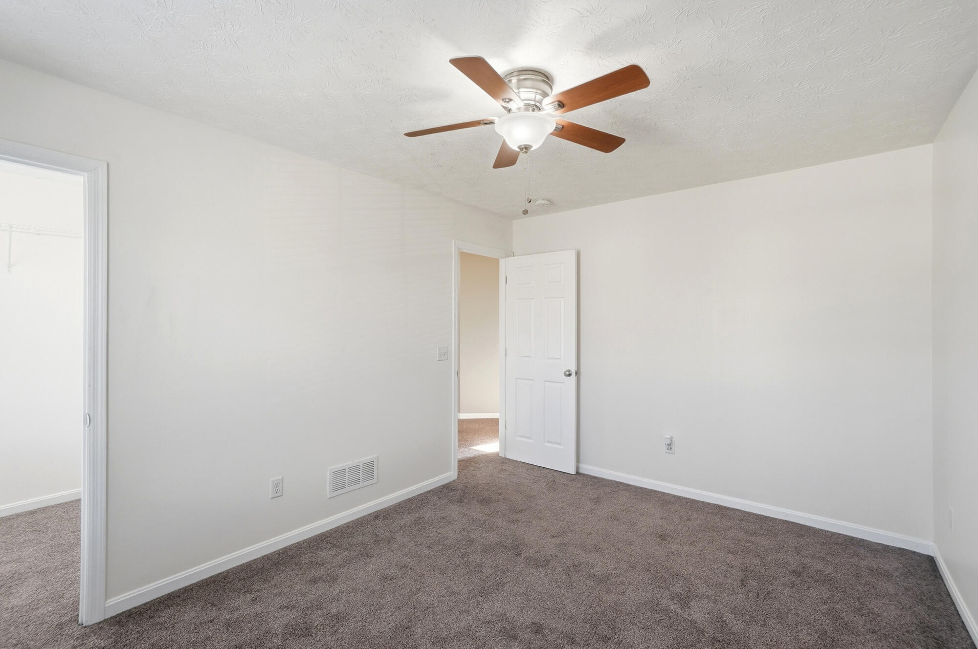 6906 Buell Lane, Dayton, Ohio 45424