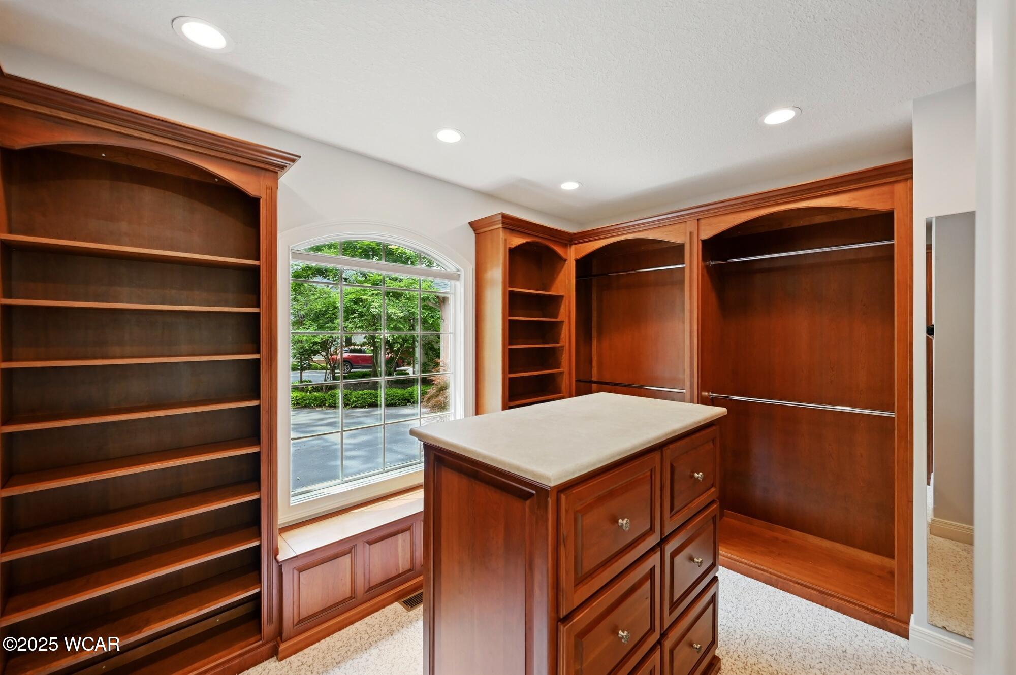 7 Estate Drive, Lima, Ohio