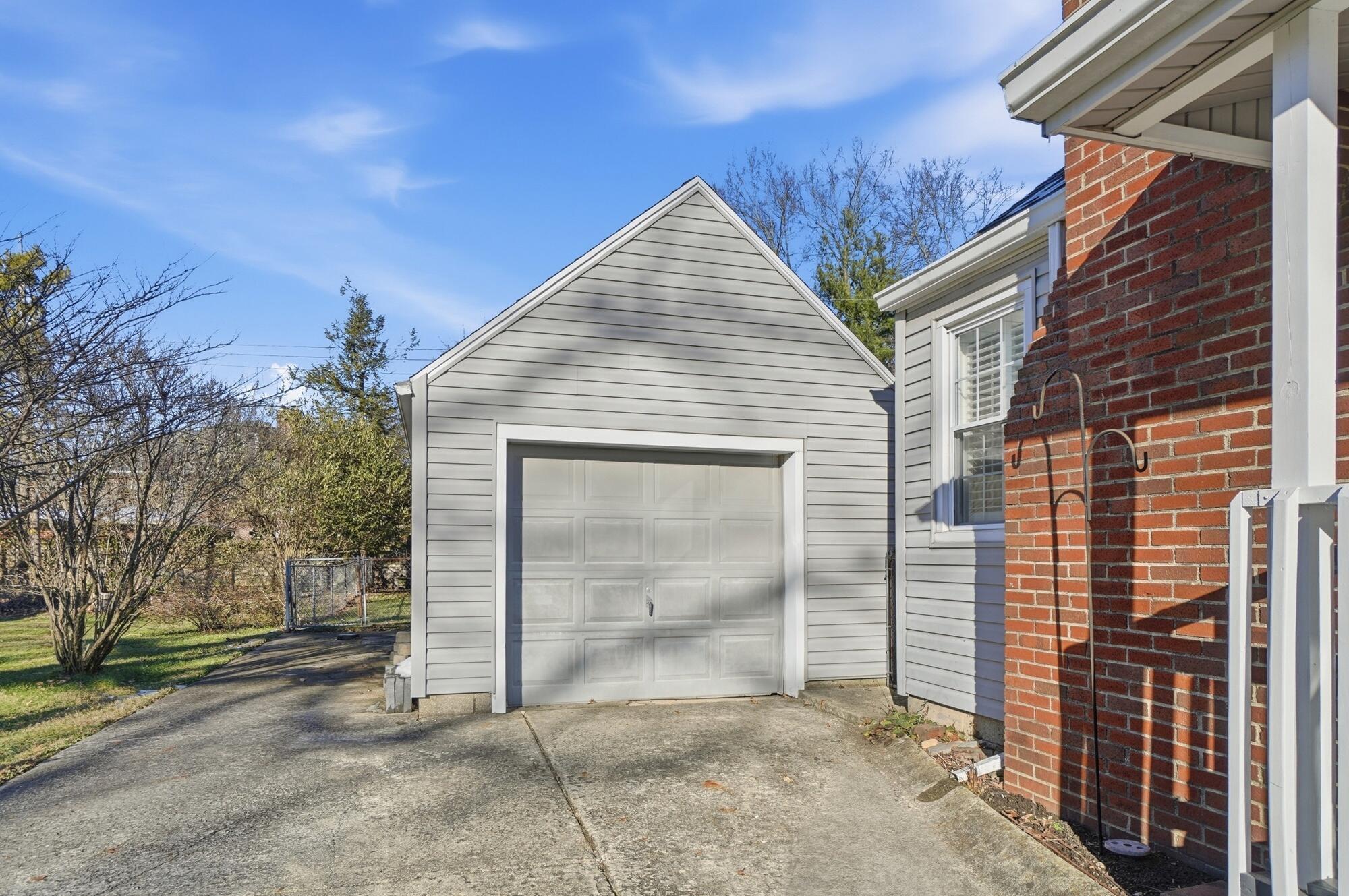 214 Sunnyside Place, Springfield, Ohio 45504