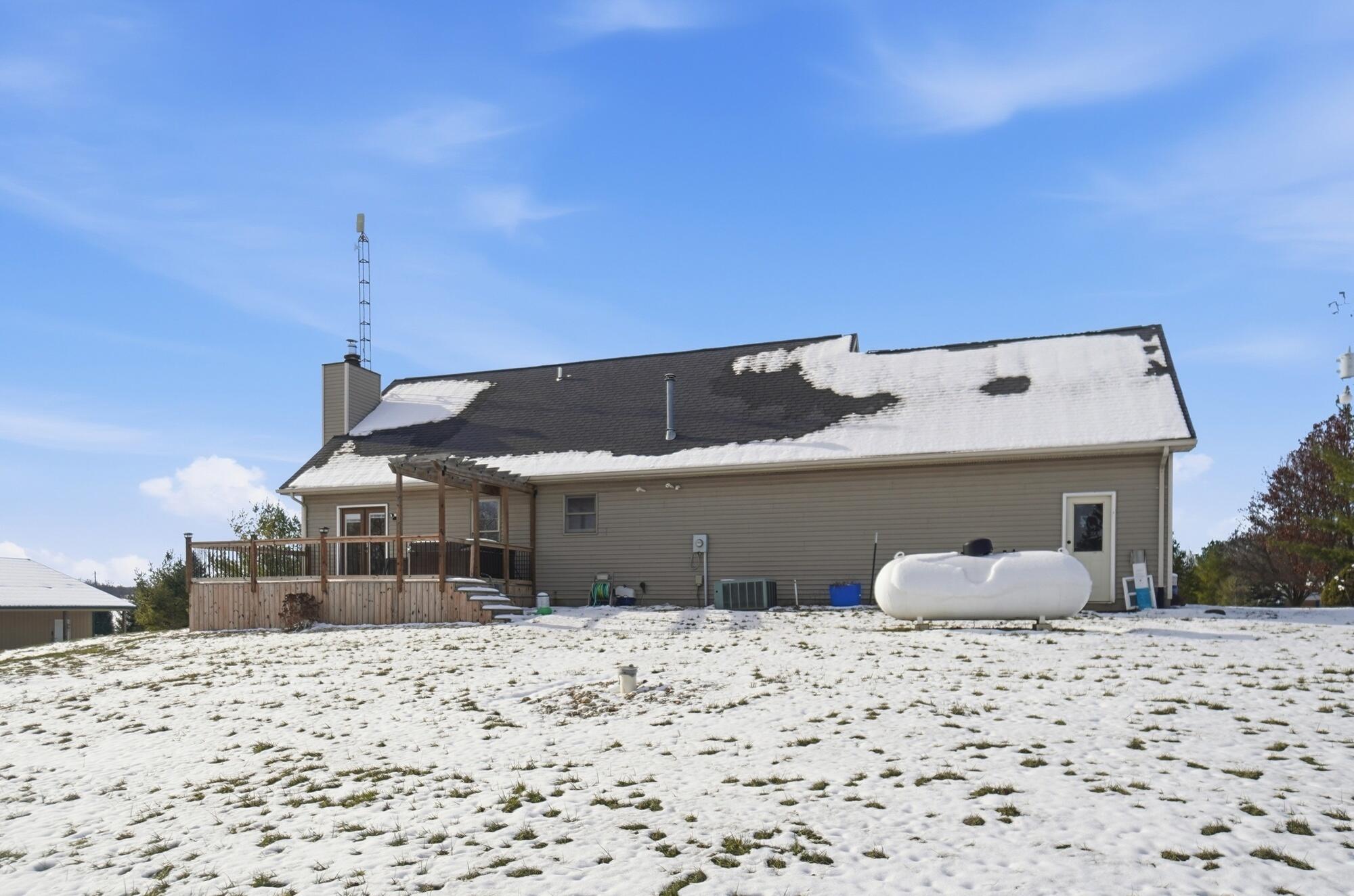 18544 Santa Fe Line Road, Waynesfield, Ohio 45896