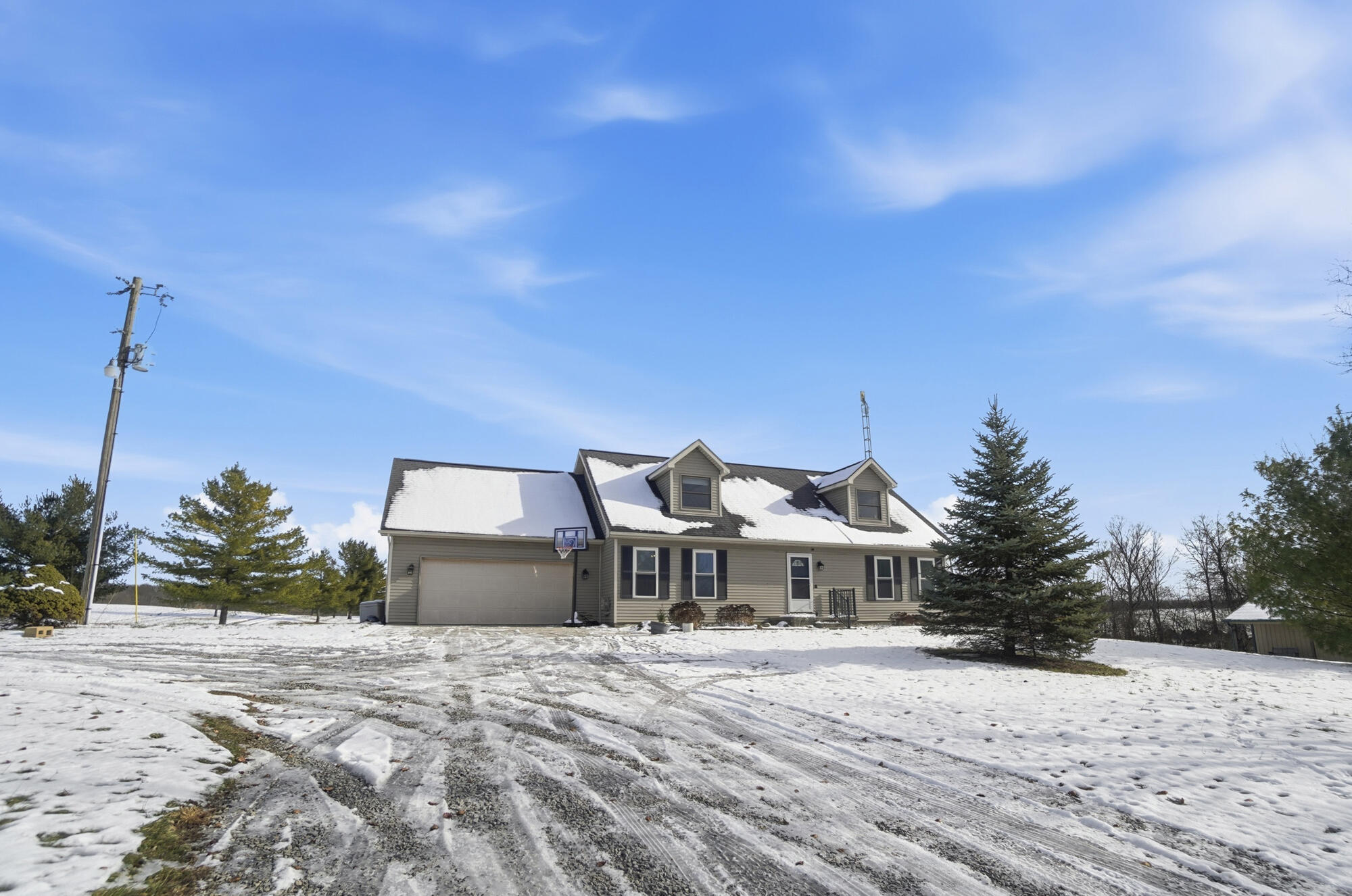 18544 Santa Fe Line Road, Waynesfield, Ohio 45896