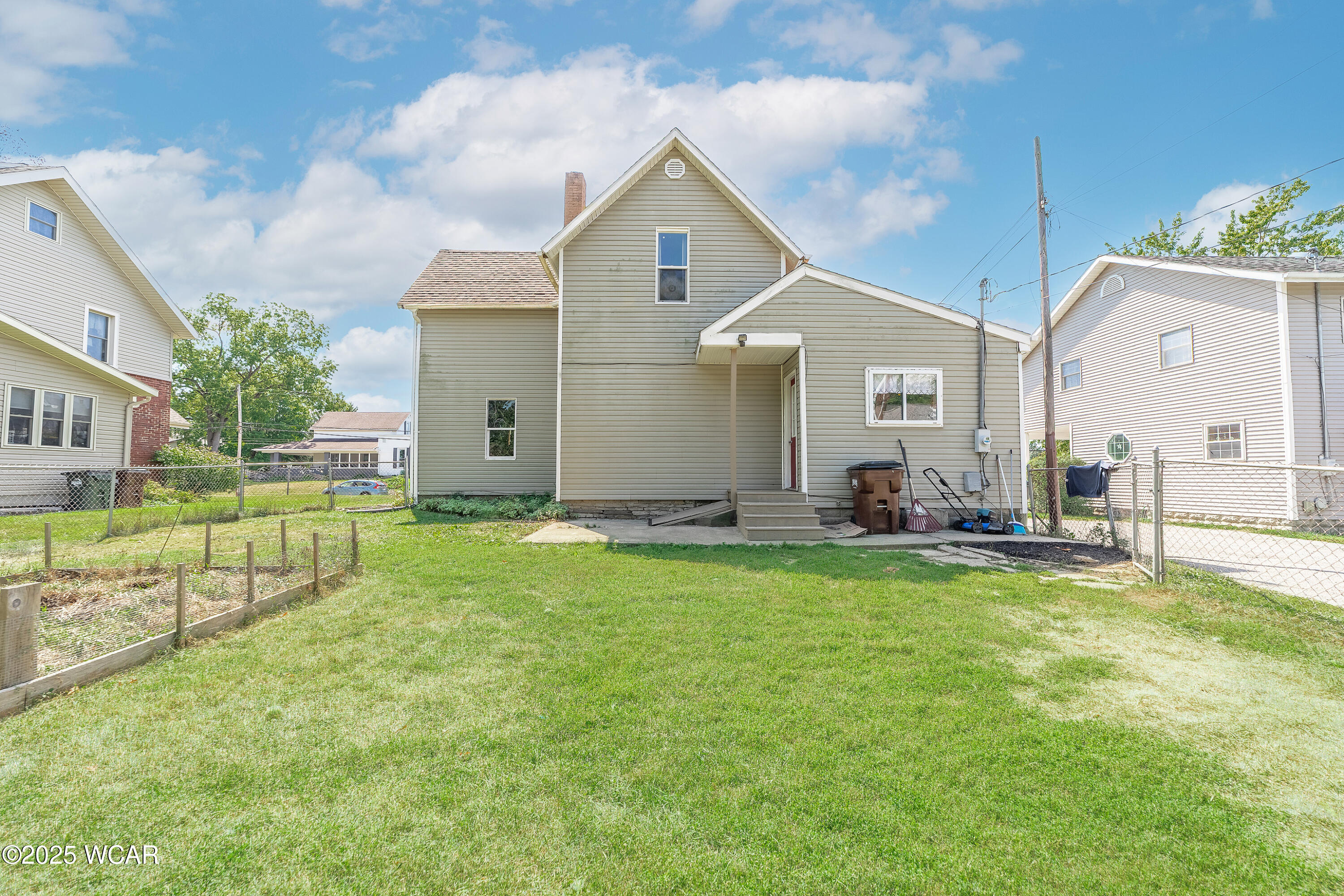 222 Grove Street, Bluffton, Ohio