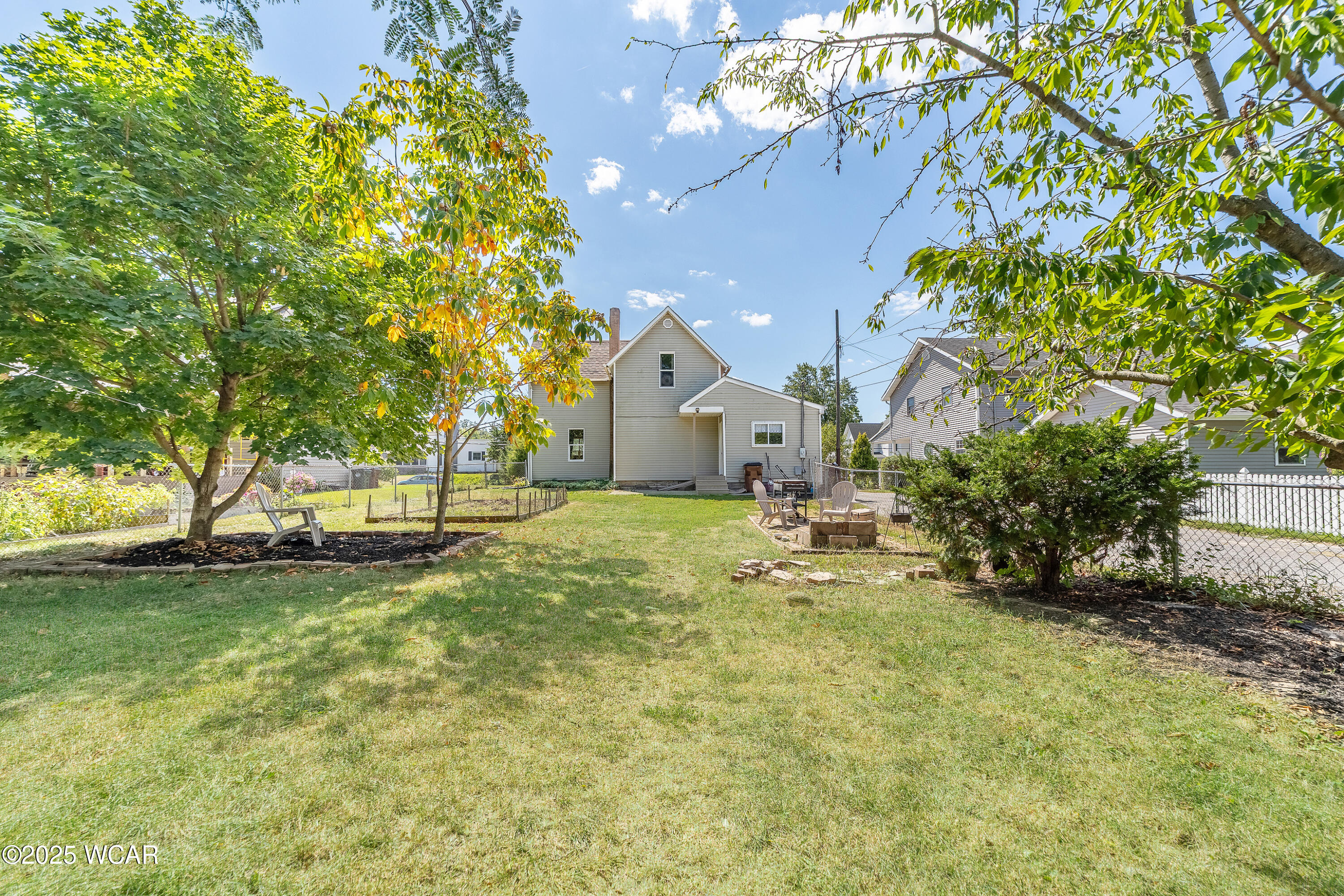 222 Grove Street, Bluffton, Ohio