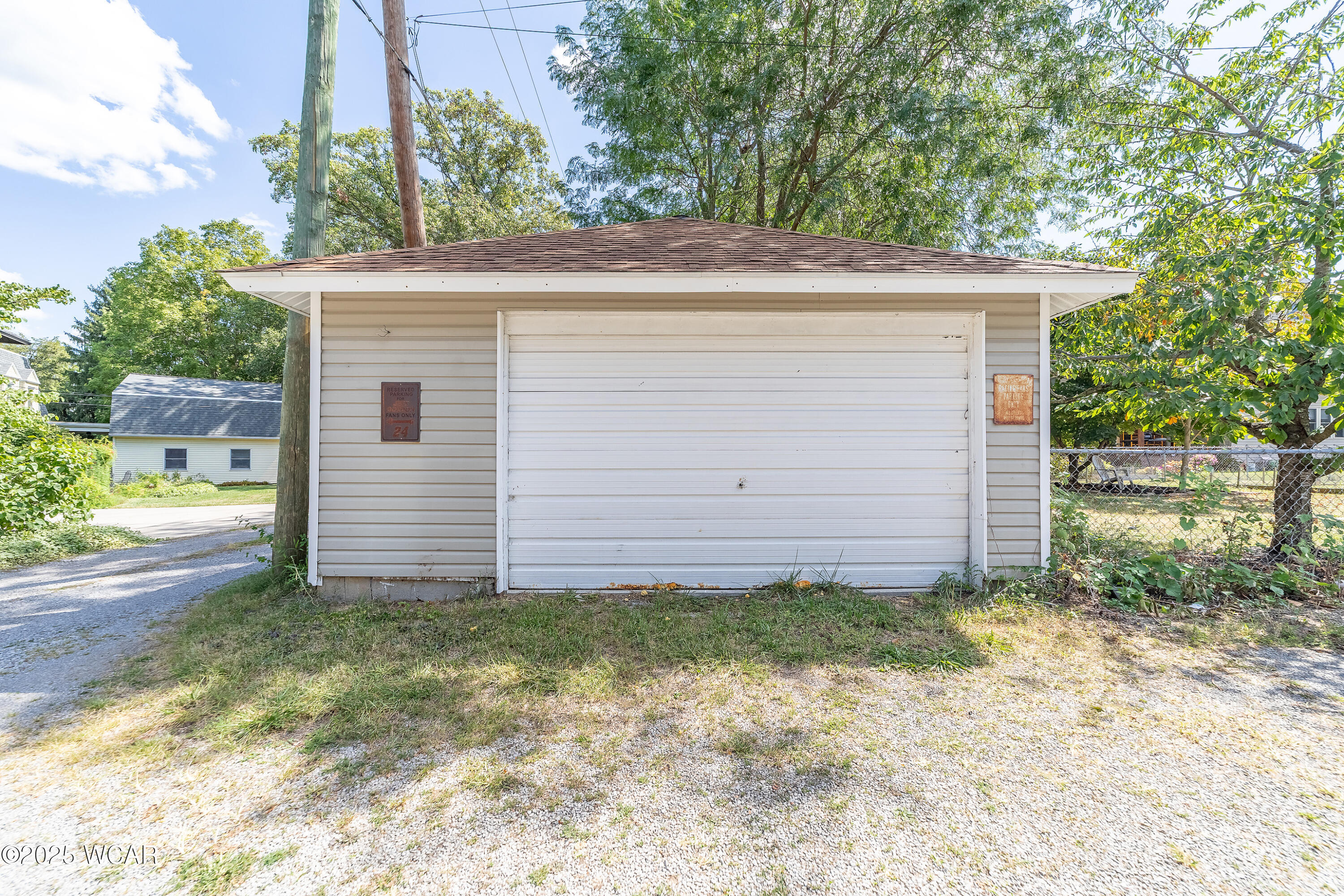 222 Grove Street, Bluffton, Ohio