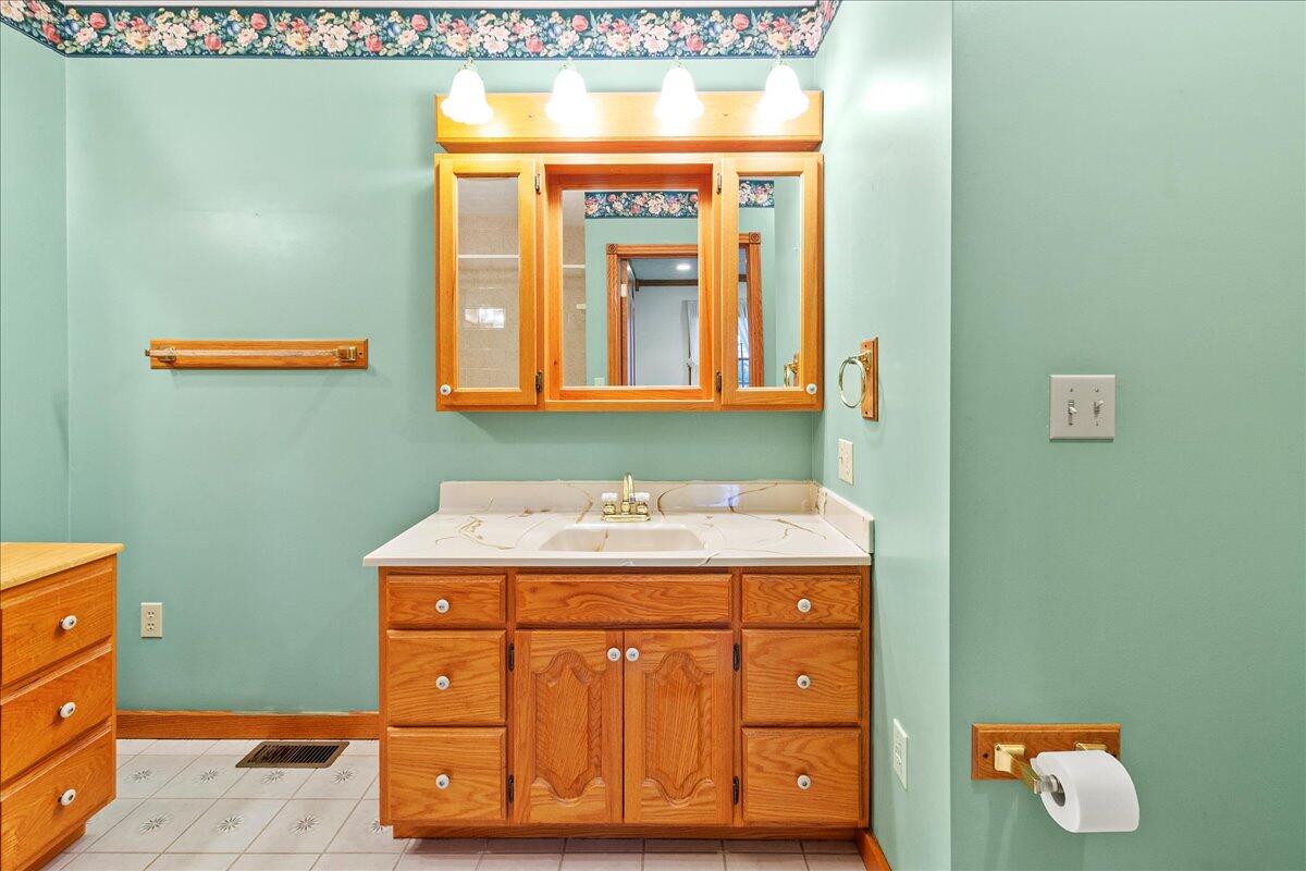 2294 Short Cut Road, Urbana, Ohio 43078