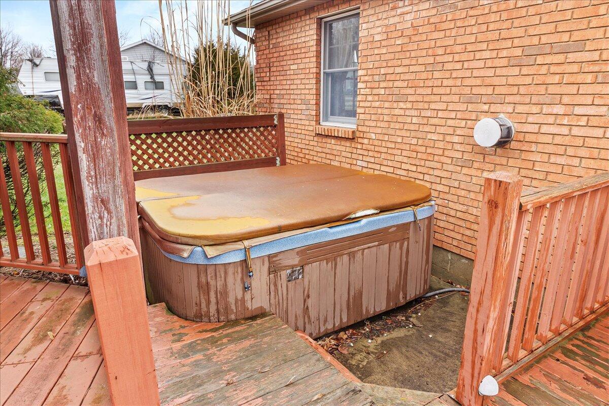 2294 Short Cut Road, Urbana, Ohio 43078