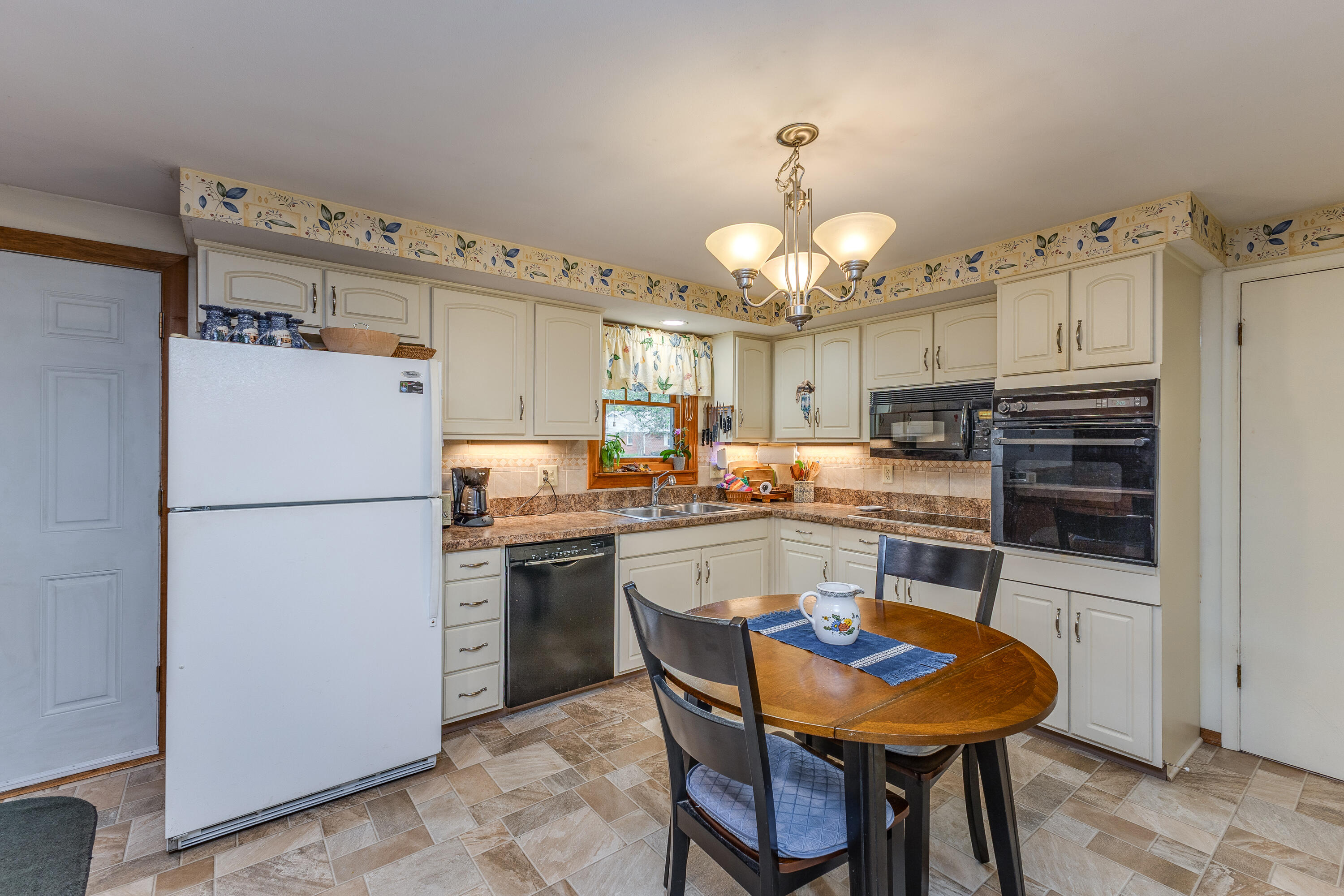 6624 Stranwood Drive, Englewood, Ohio 45322