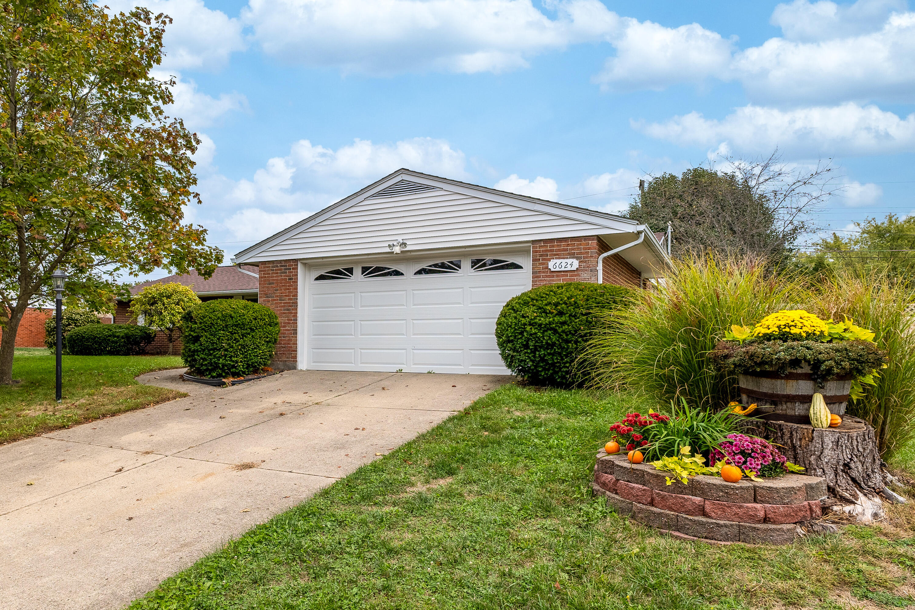 6624 Stranwood Drive, Englewood, Ohio 45322