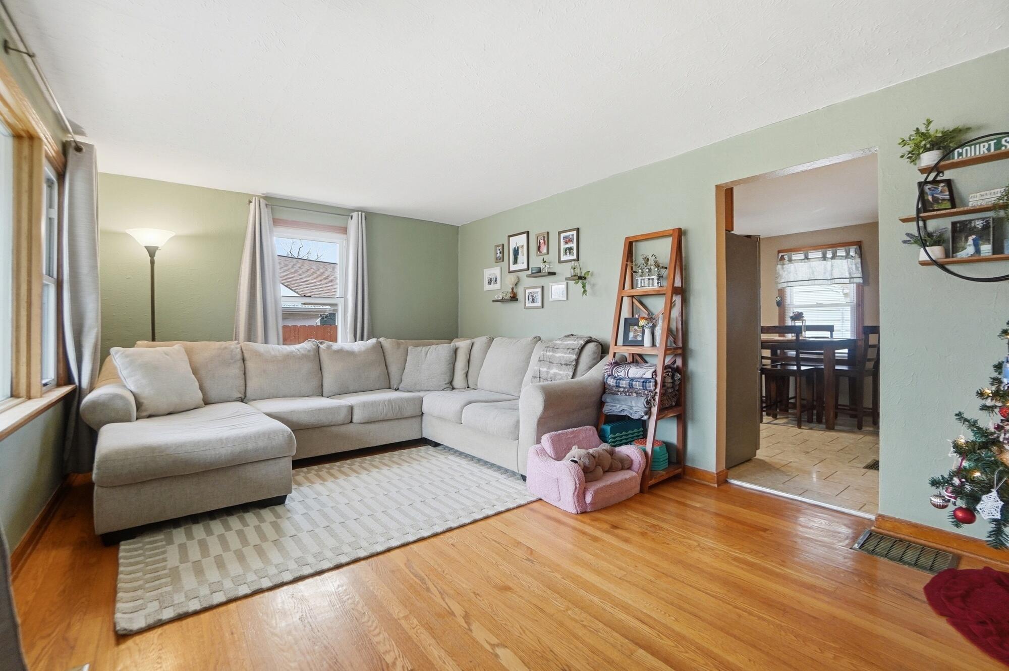 1512 Amherst Road, Springfield, Ohio 45504