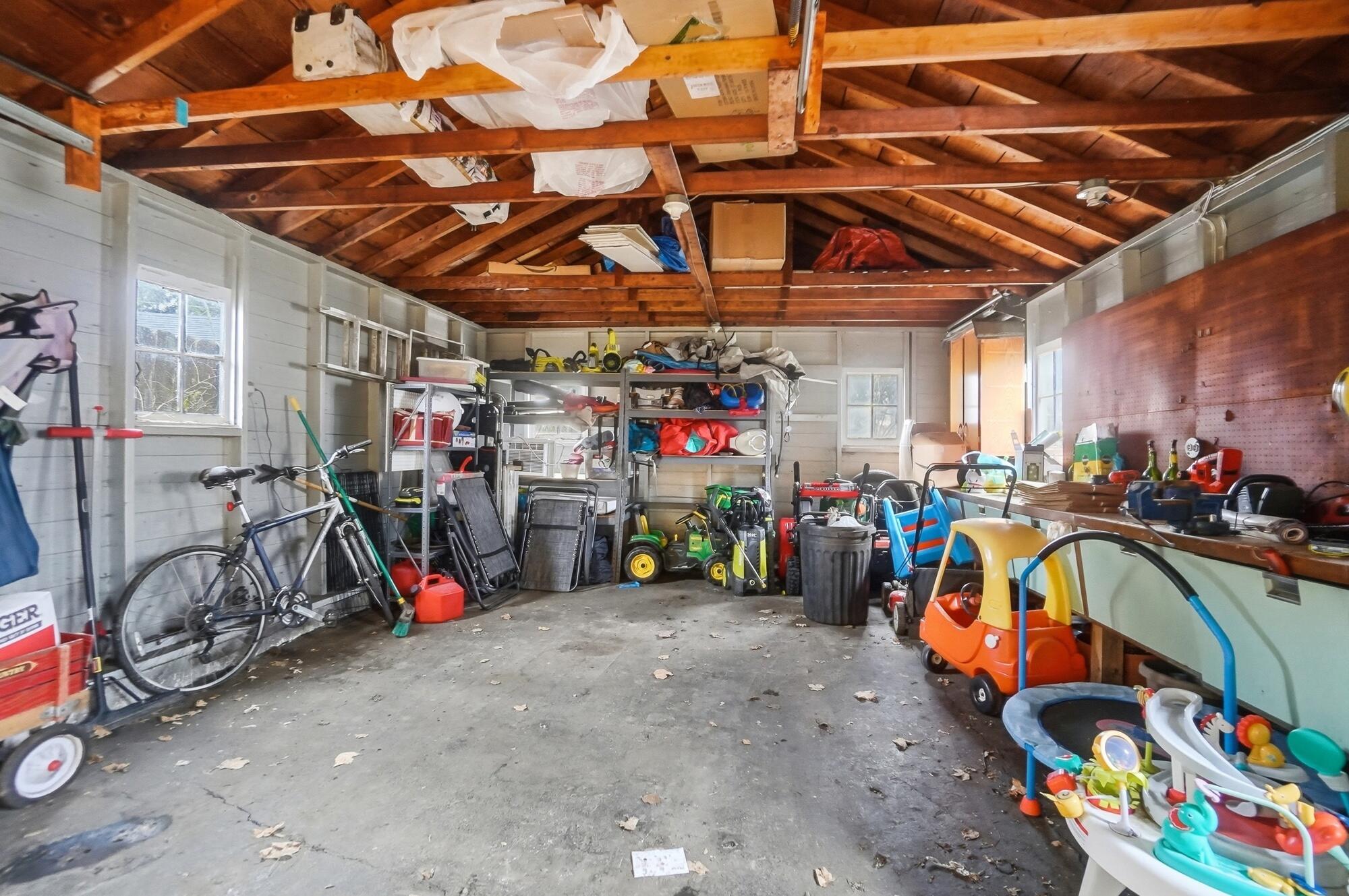 1512 Amherst Road, Springfield, Ohio 45504