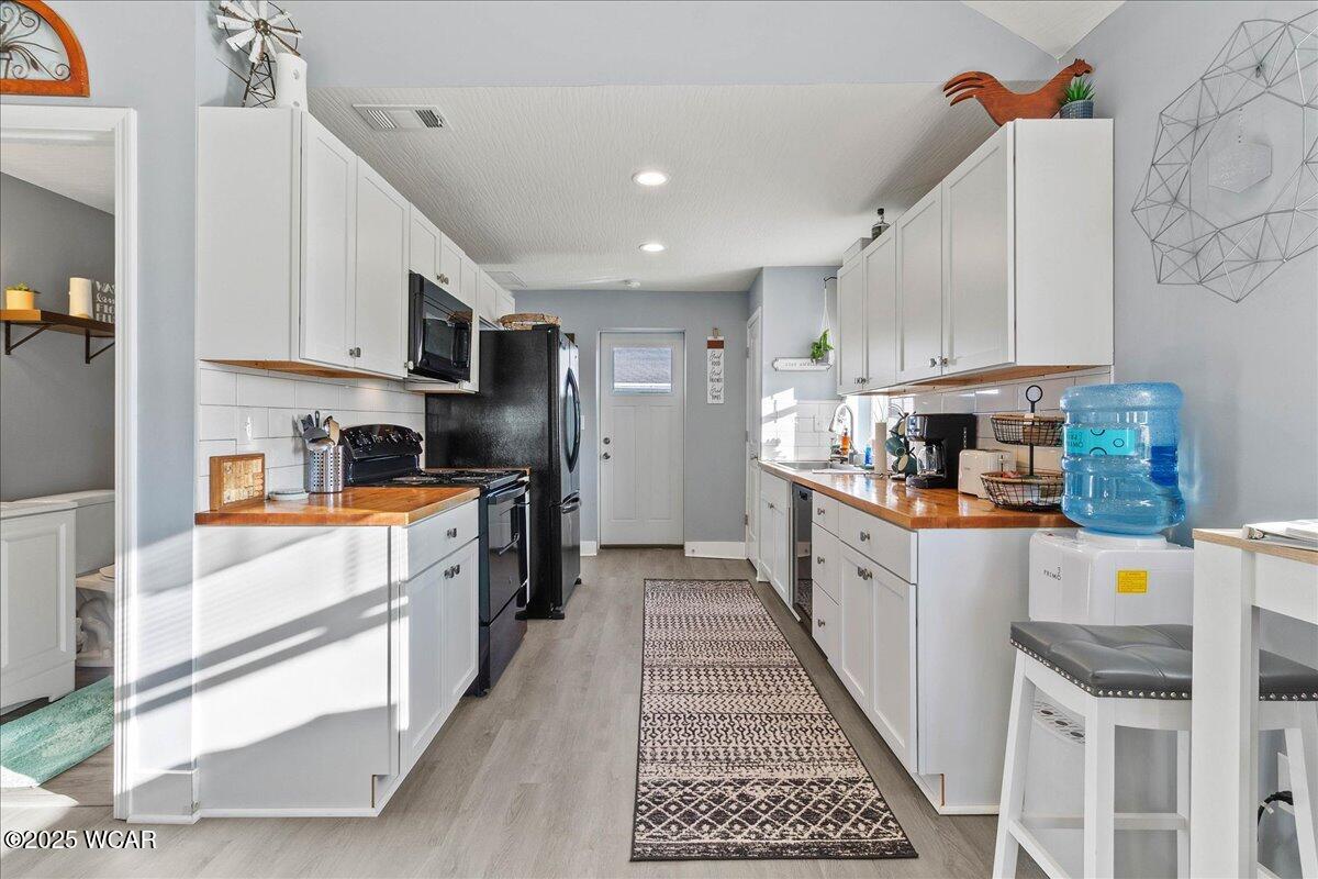 11580 Leoline Drive, Lakeview, Ohio