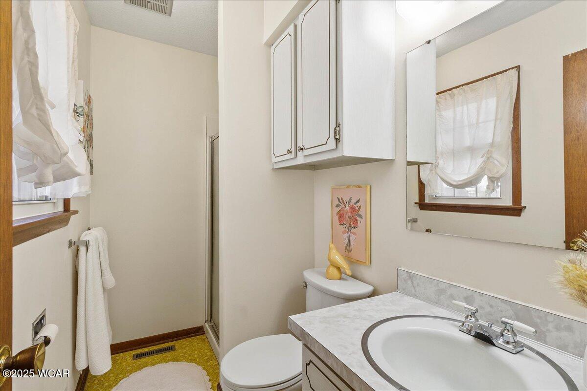 25376 Fairmount Road, Waynesfield, Ohio