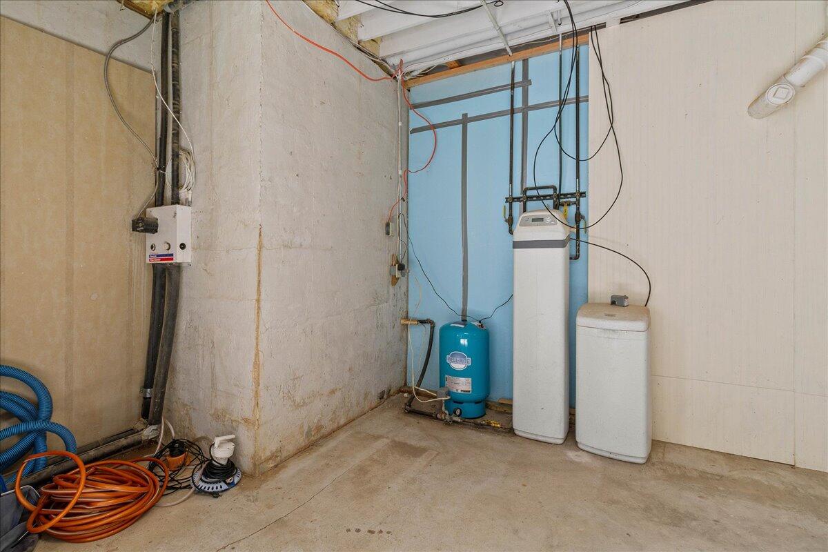 4560 Everett Road, Urbana, Ohio 43078