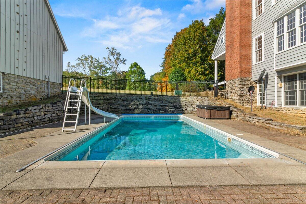 4560 Everett Road, Urbana, Ohio 43078