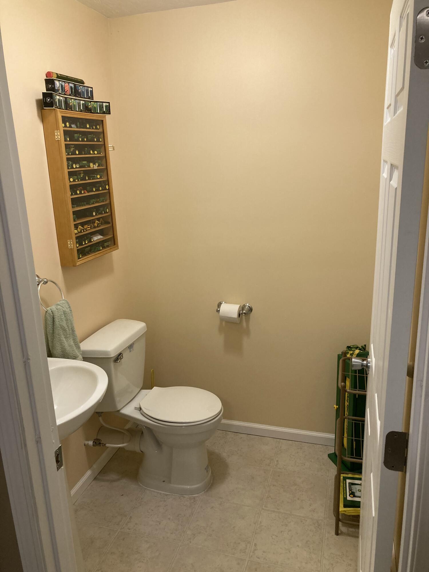 1144 Red Maple Drive, Troy, Ohio 45373