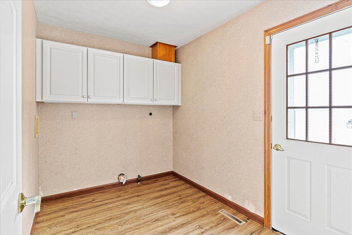 1312 Glenview Circle, Bellefontaine, Ohio 43311