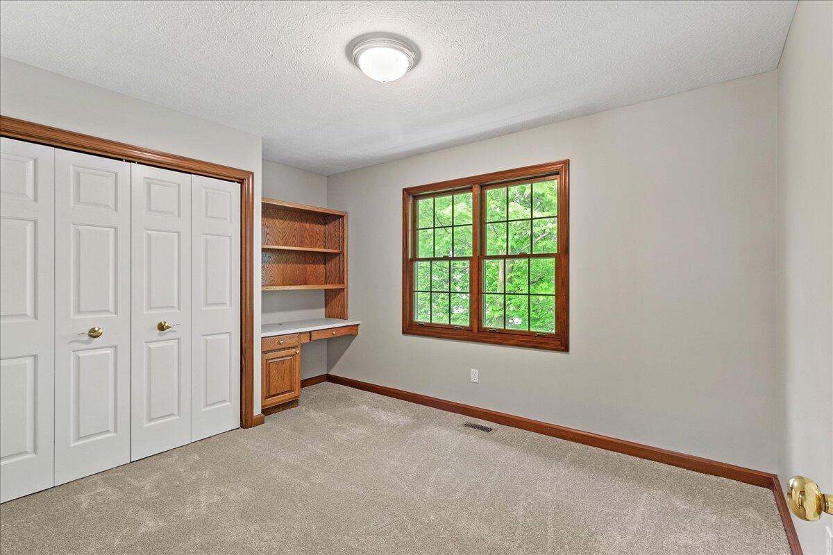 1312 Glenview Circle, Bellefontaine, Ohio 43311