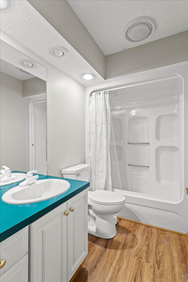 1312 Glenview Circle, Bellefontaine, Ohio 43311