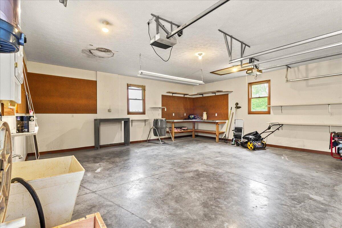 1312 Glenview Circle, Bellefontaine, Ohio 43311