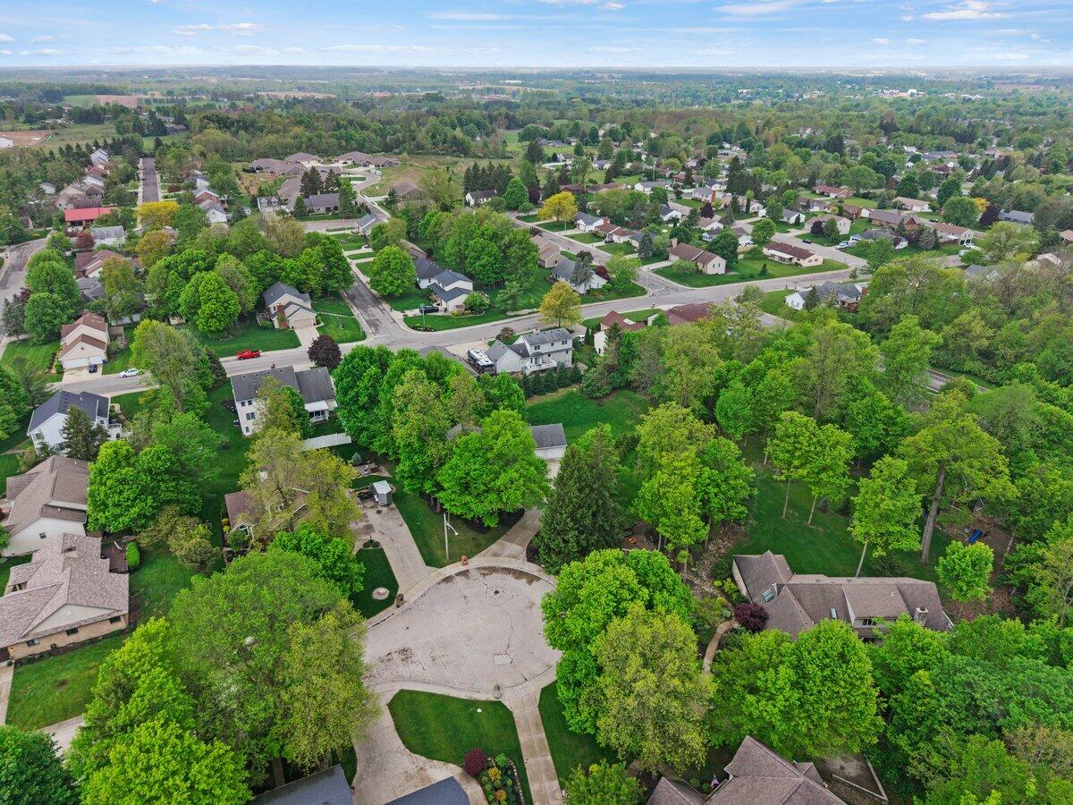 1312 Glenview Circle, Bellefontaine, Ohio 43311