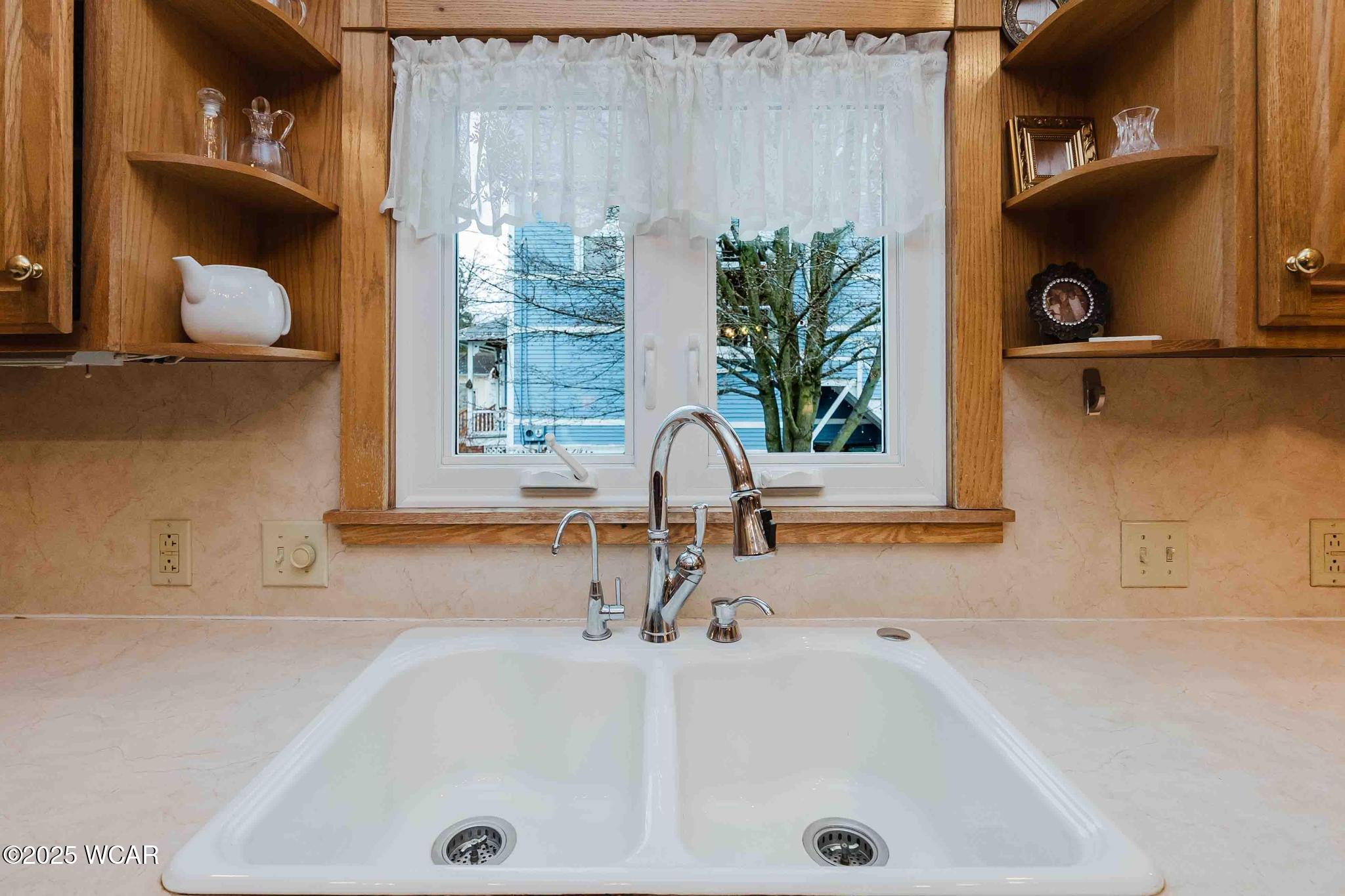 409 Main Street, Bluffton, Ohio