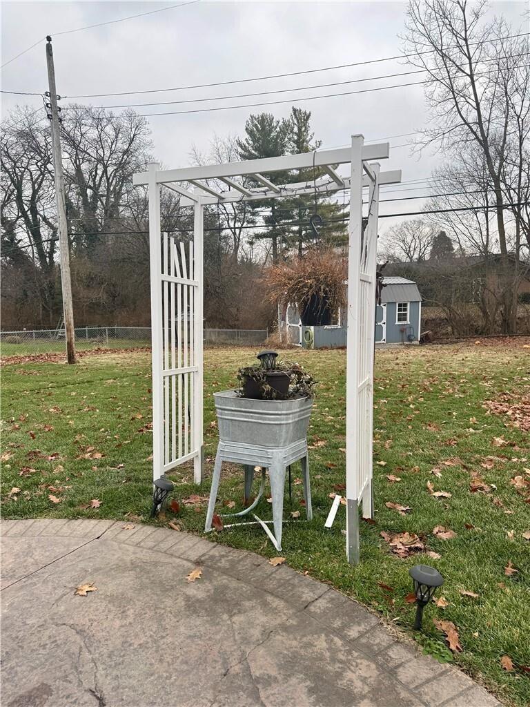 1360 Croydon Road, Troy, Ohio 45373