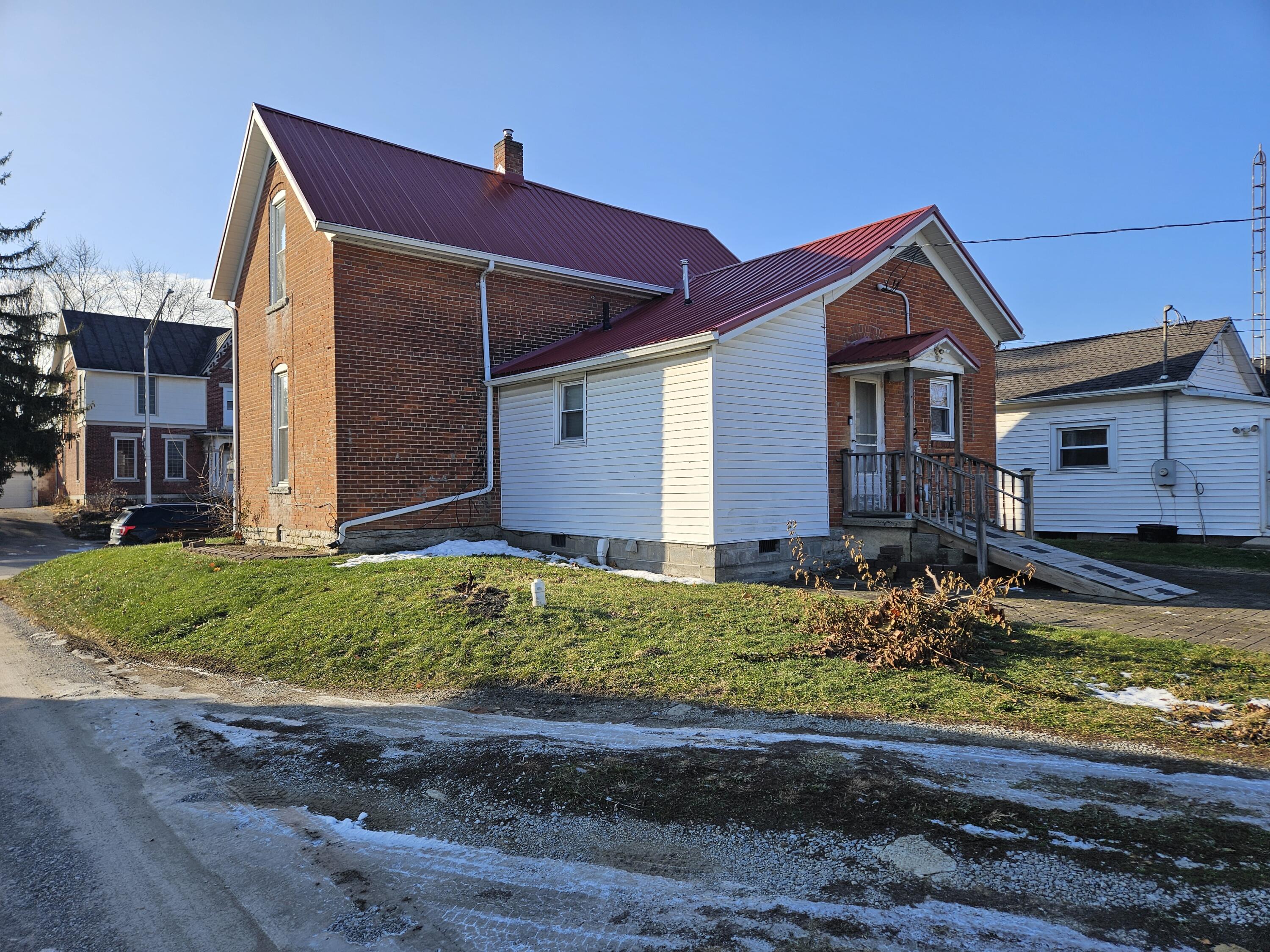 206 Benton Street, Wapakoneta, Ohio 45895