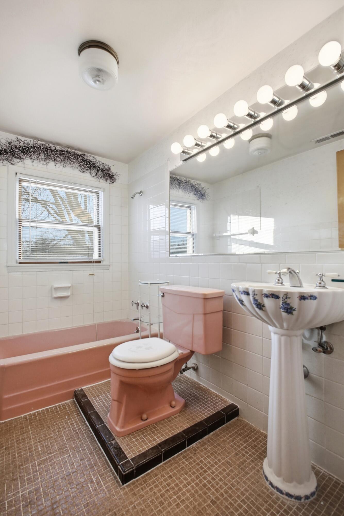 2661 Broadview Drive, Springfield, Ohio 45505