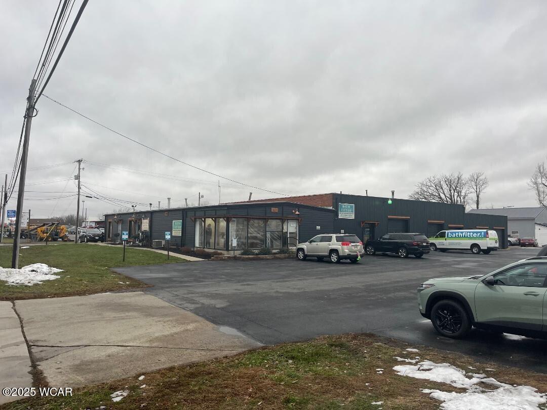 3600-3602 Elida Road, Lima, Ohio