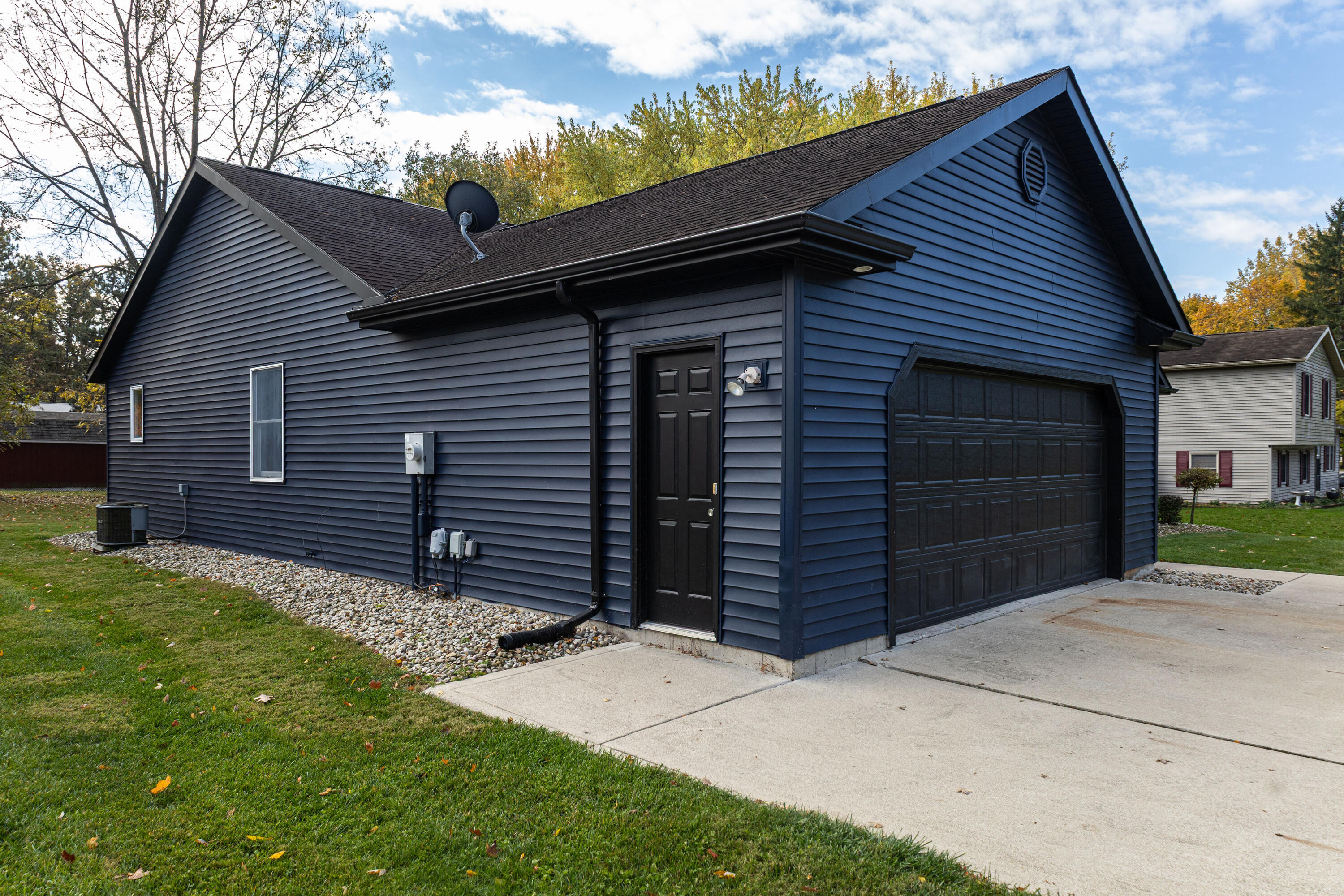 15858 Hickory Avenue, Belle Center, Ohio 43310