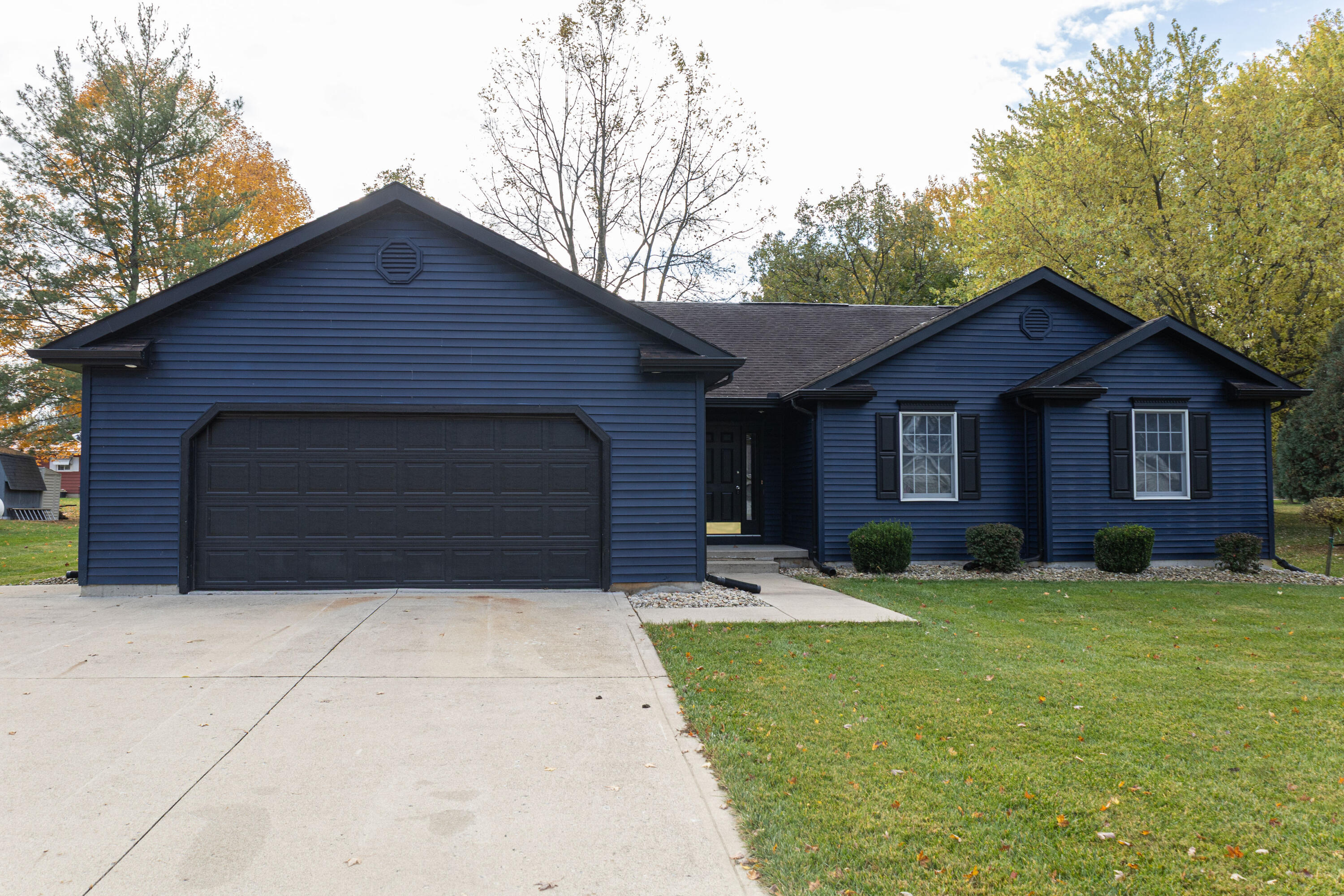 15858 Hickory Avenue, Belle Center, Ohio 43310