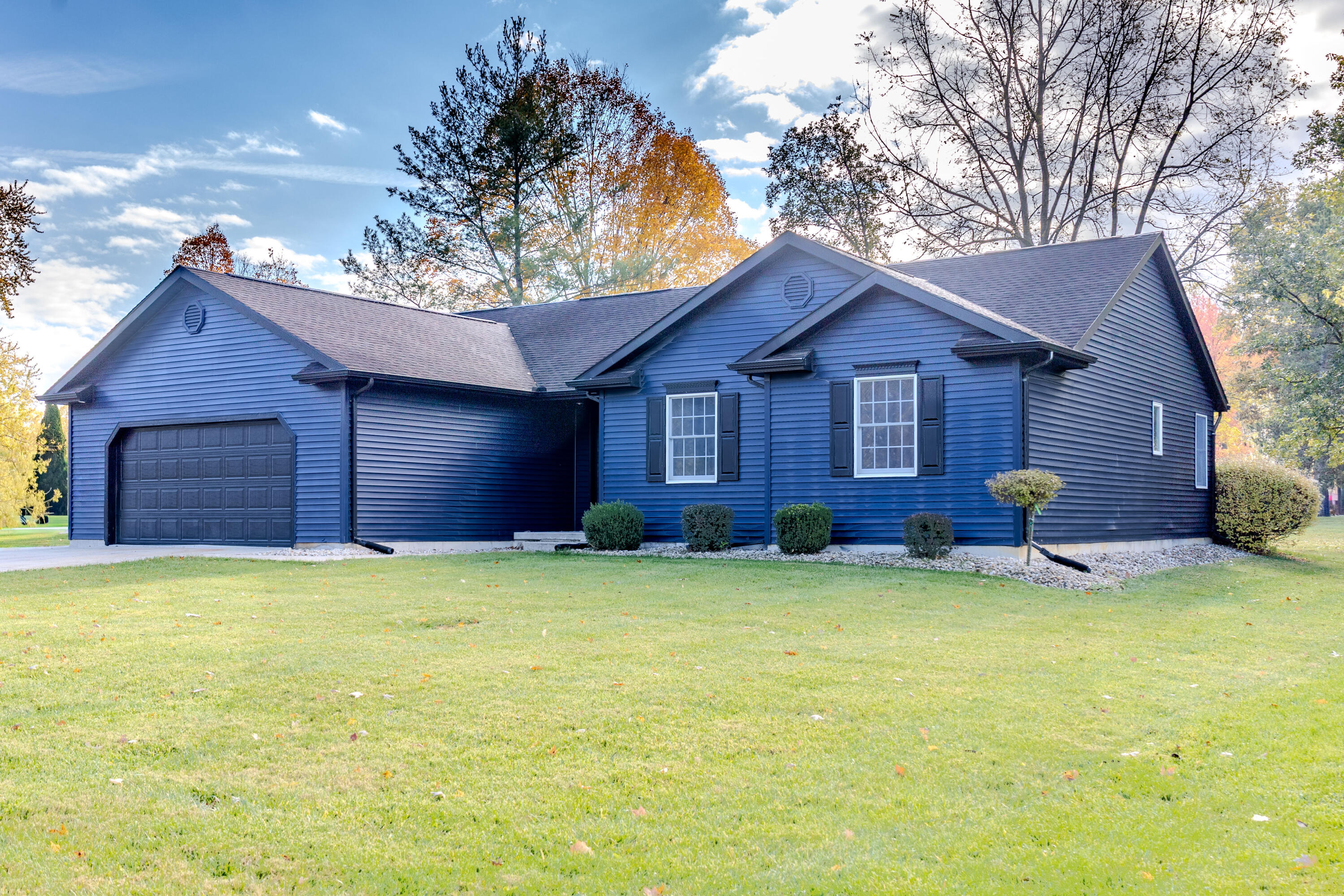 15858 Hickory Avenue, Belle Center, Ohio 43310