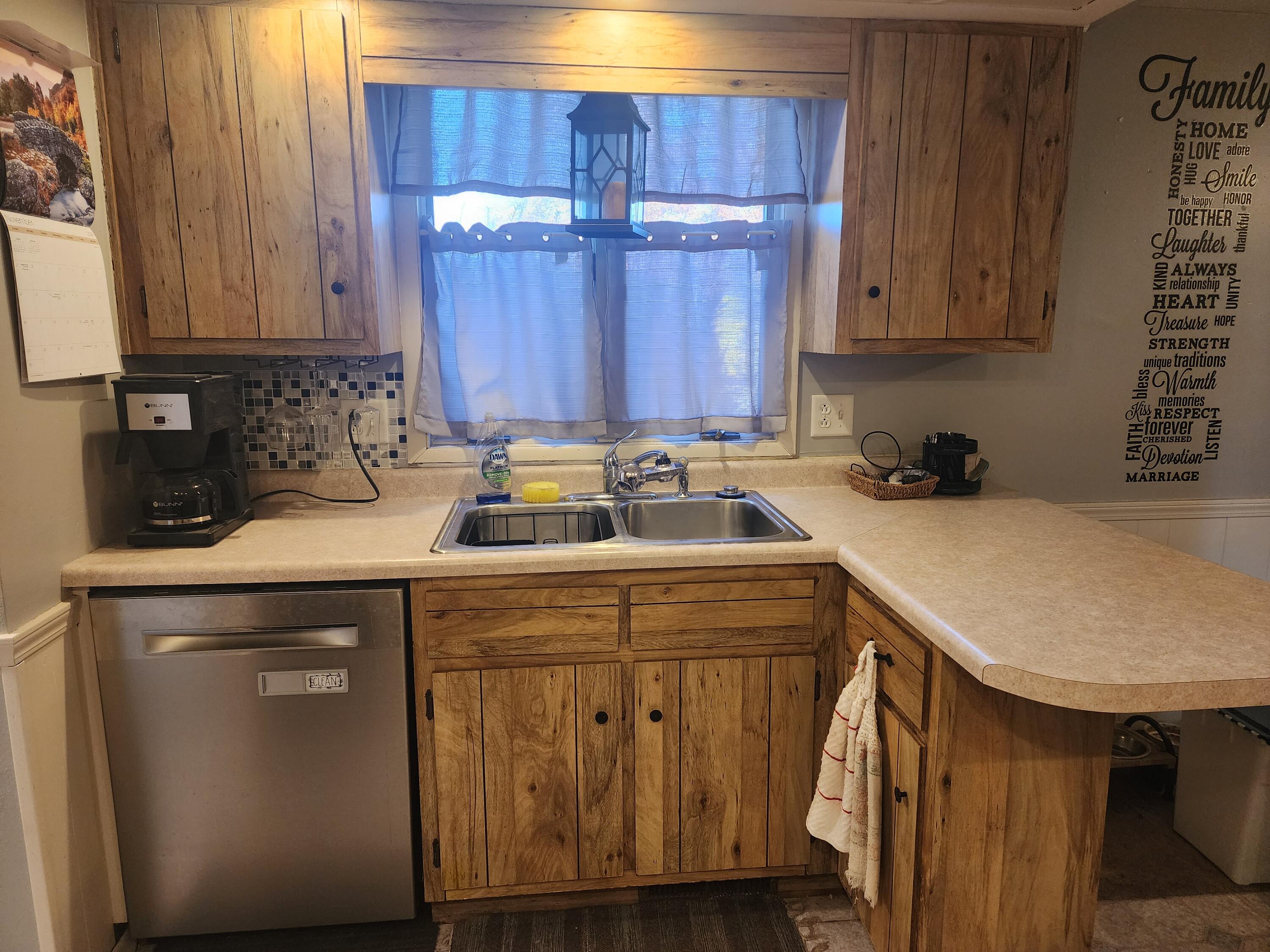 924 Poppy Drive, Wapakoneta, Ohio 45895