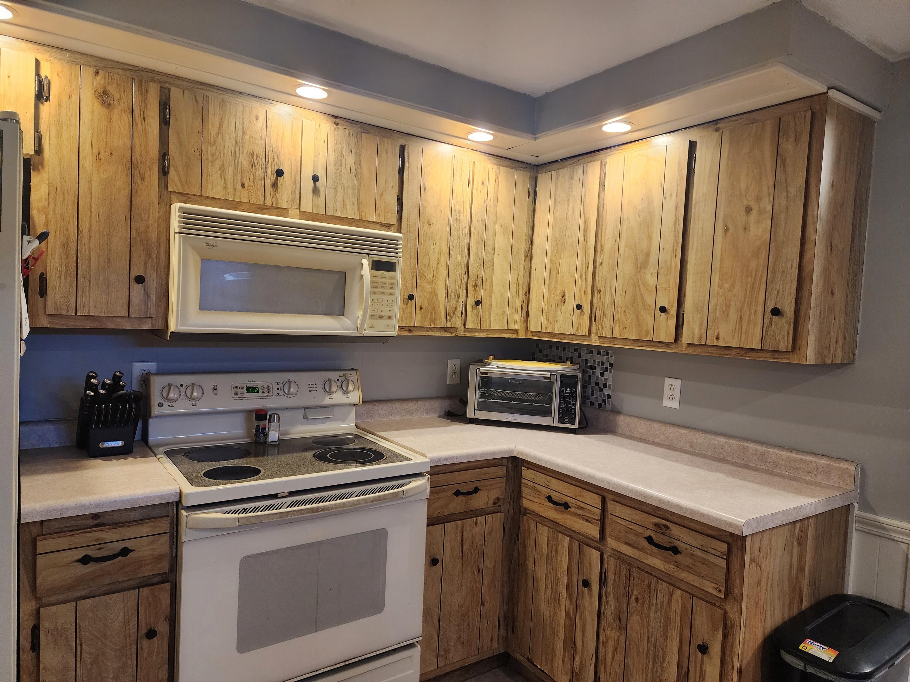 924 Poppy Drive, Wapakoneta, Ohio 45895