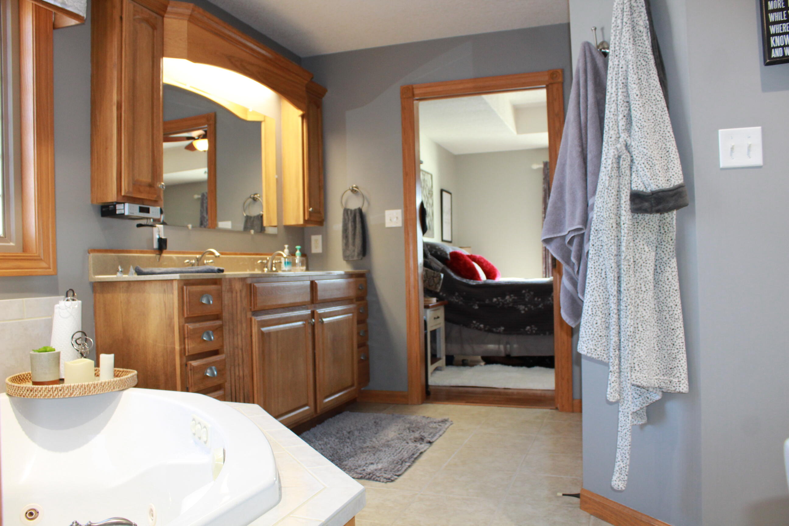 5180 Lake Court, Celina, Ohio 45822