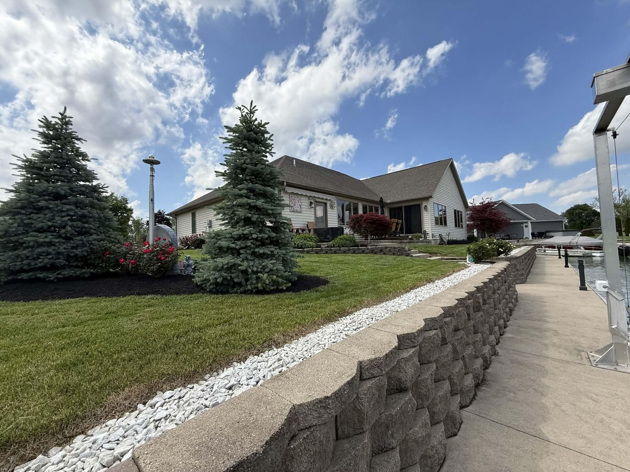 5180 Lake Court, Celina, Ohio 45822