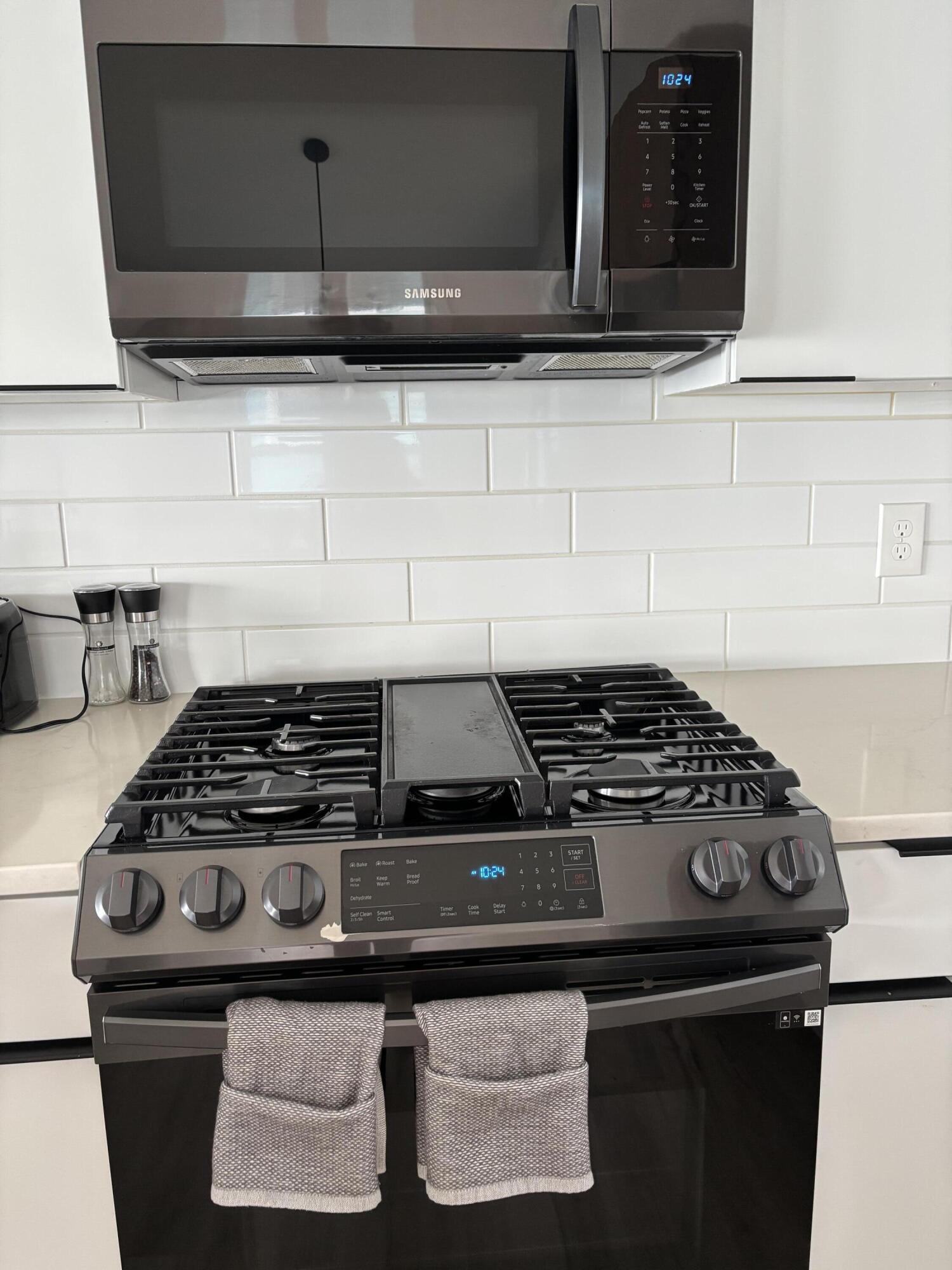 7925 Hickory Avenue, Russells Point, Ohio 43348