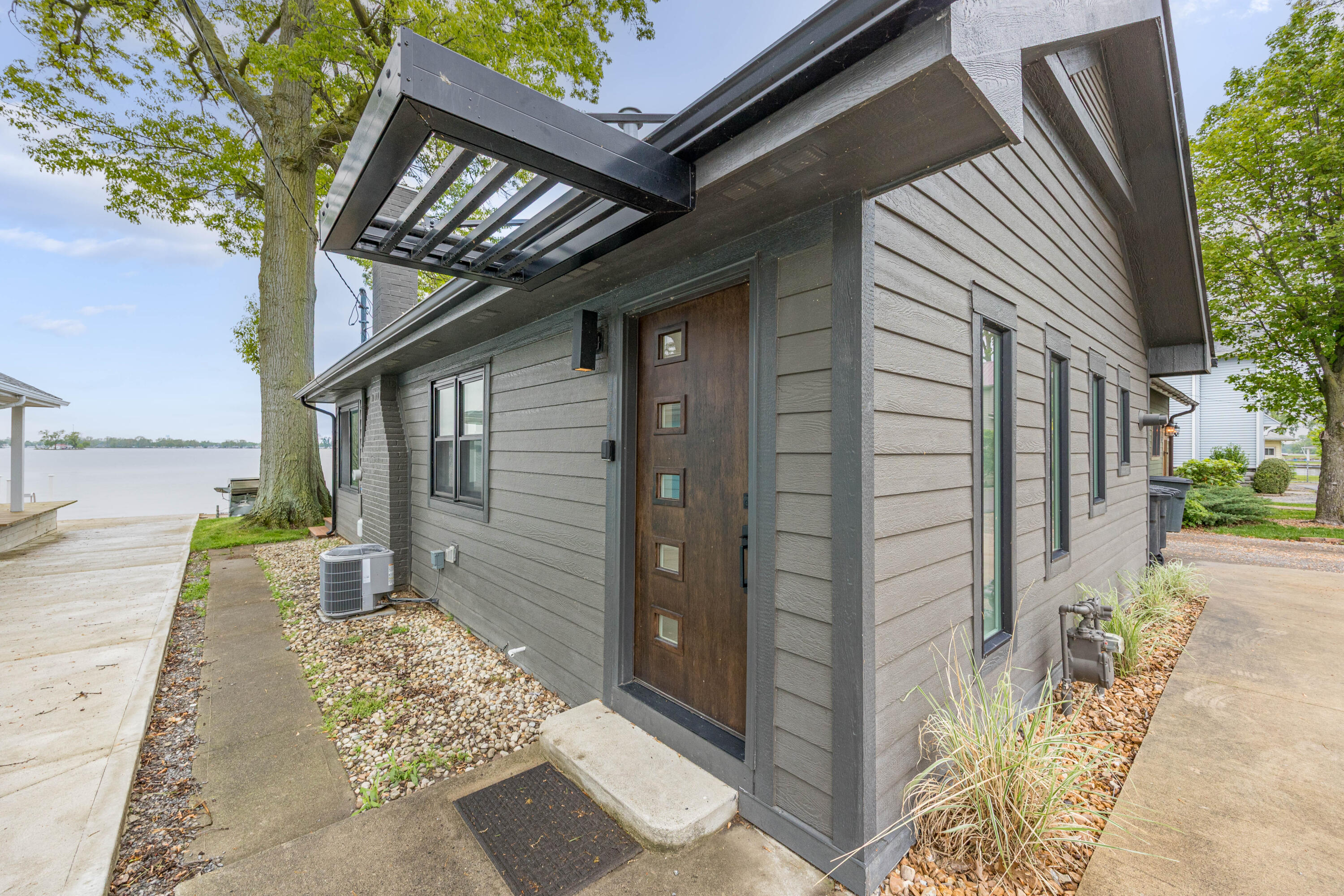 7925 Hickory Avenue, Russells Point, Ohio 43348