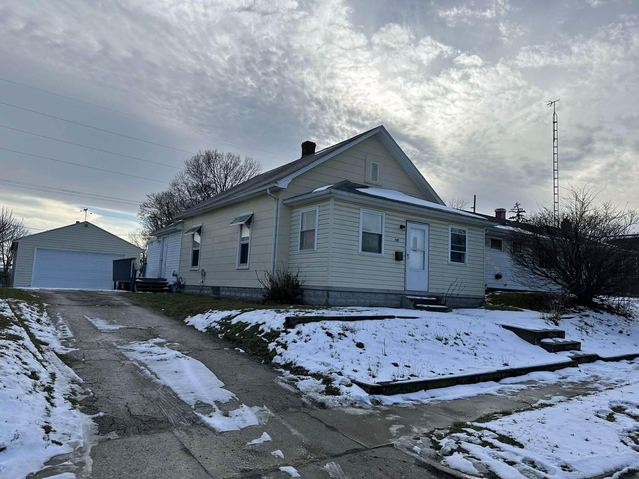 521 Manier Avenue, Piqua, Ohio 45356