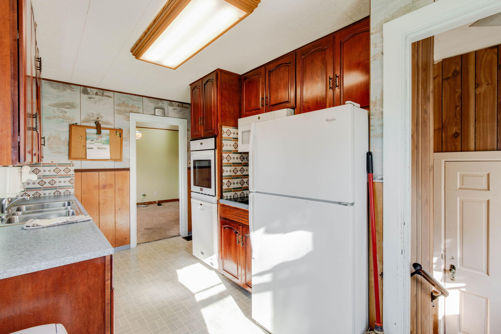 207 Roseland Avenue, Springfield, Ohio 45503